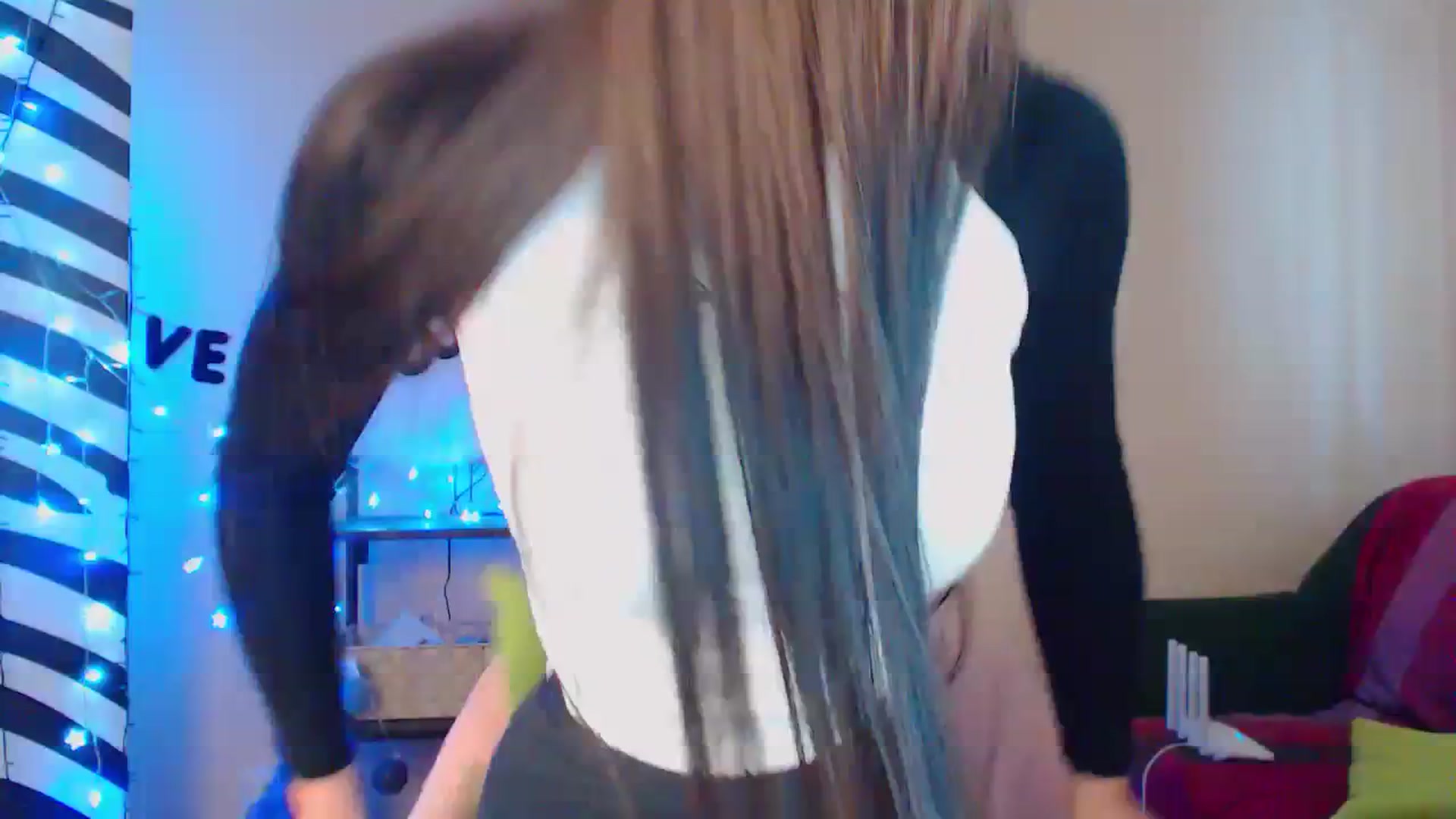 Gallery image thumbnail from Cos_Sexy's myfreecams stream on, 02/18/2024, 12:42 image 1 of 20