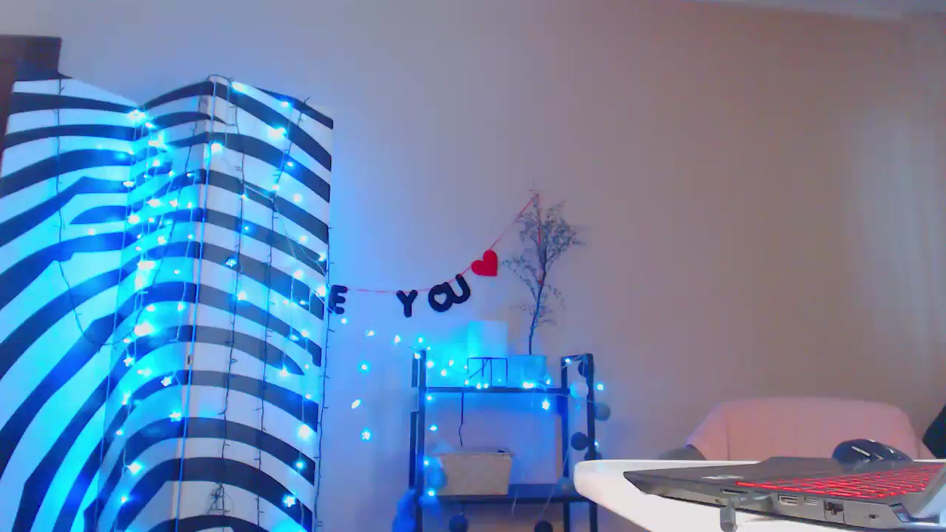 Gallery image thumbnail from Cos_Sexy's myfreecams stream on, 02/18/2024, 13:03 image 11 of 20