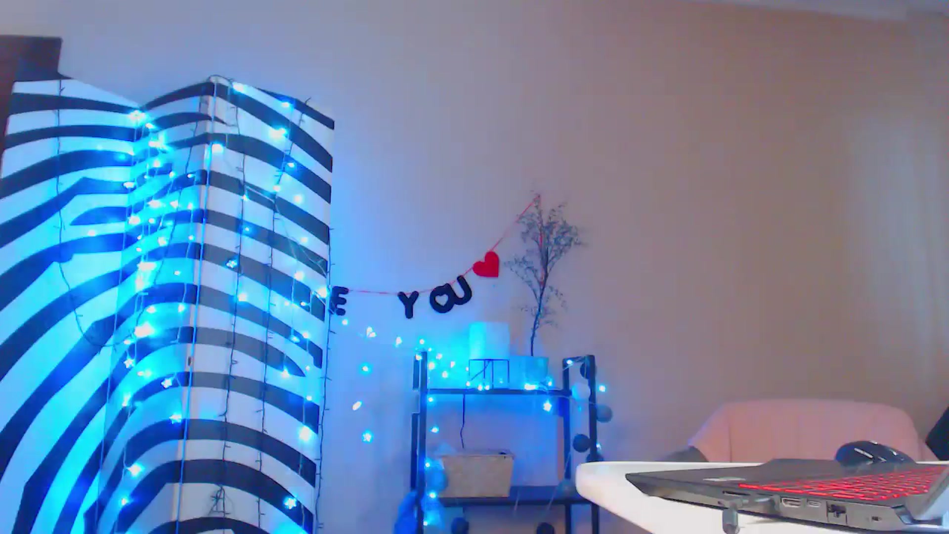 Gallery image thumbnail from Cos_Sexy's myfreecams stream on, 02/18/2024, 13:03 image 9 of 20