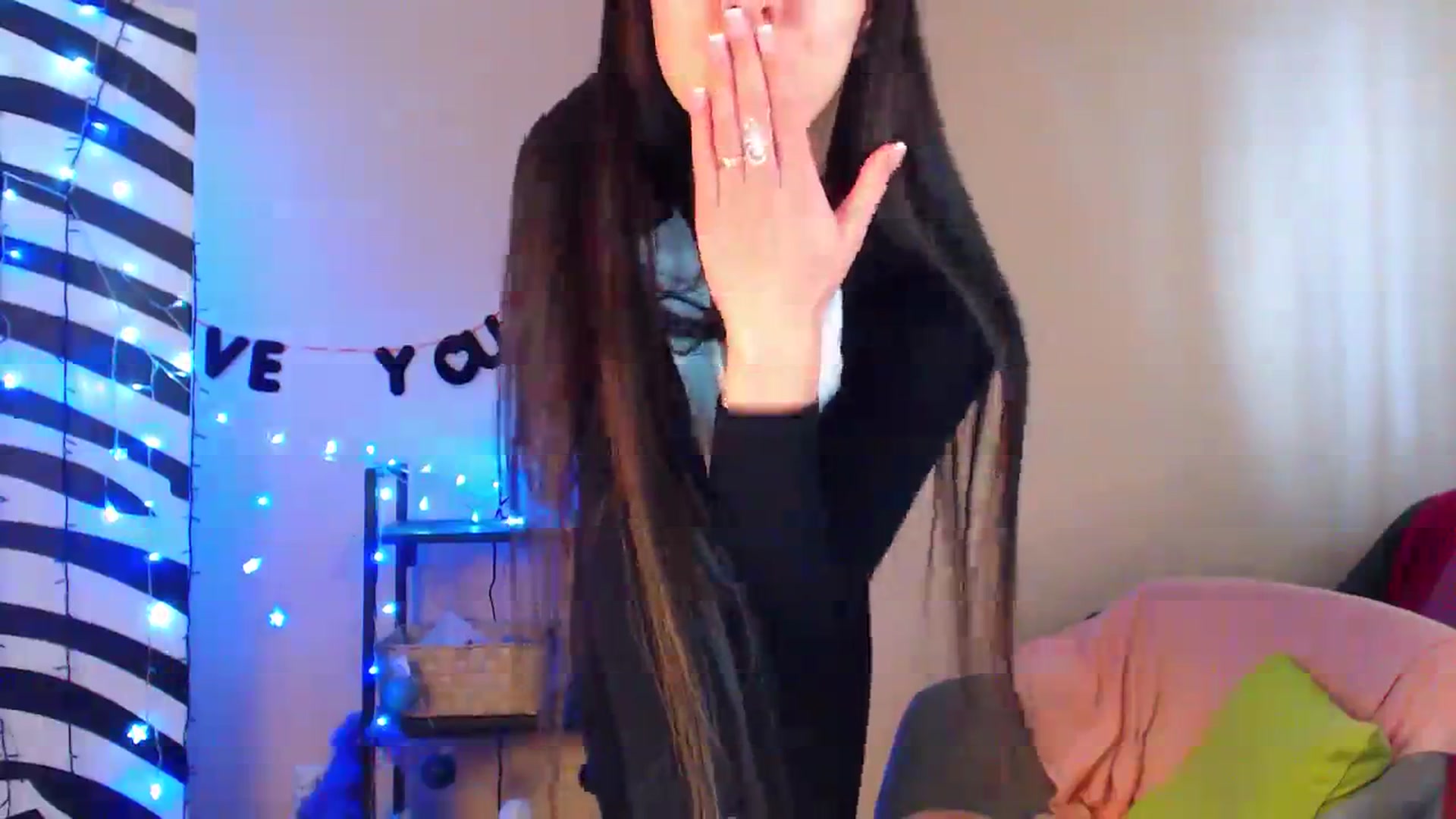 Gallery image thumbnail from Cos_Sexy's myfreecams stream on, 02/19/2024, 13:00 image 4 of 20