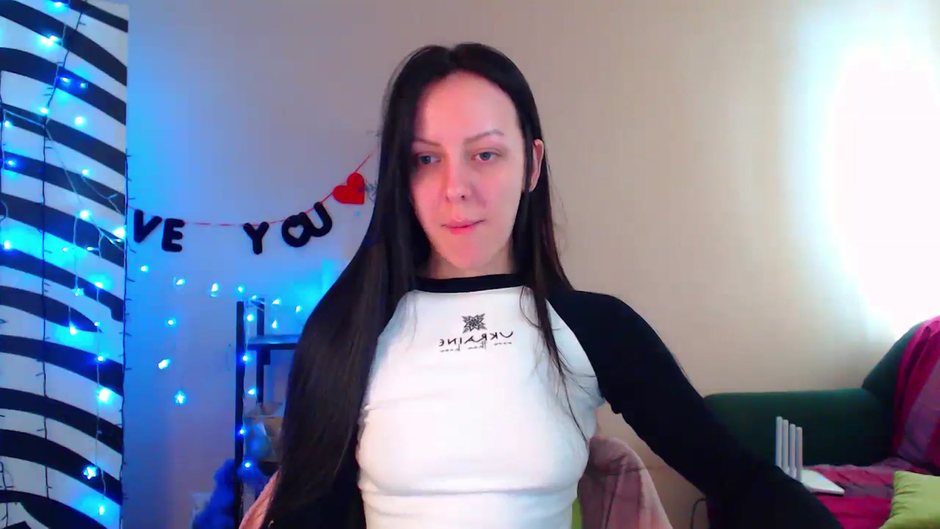 Gallery image thumbnail from Cos_Sexy's myfreecams stream on, 02/19/2024, 13:00 image 16 of 20