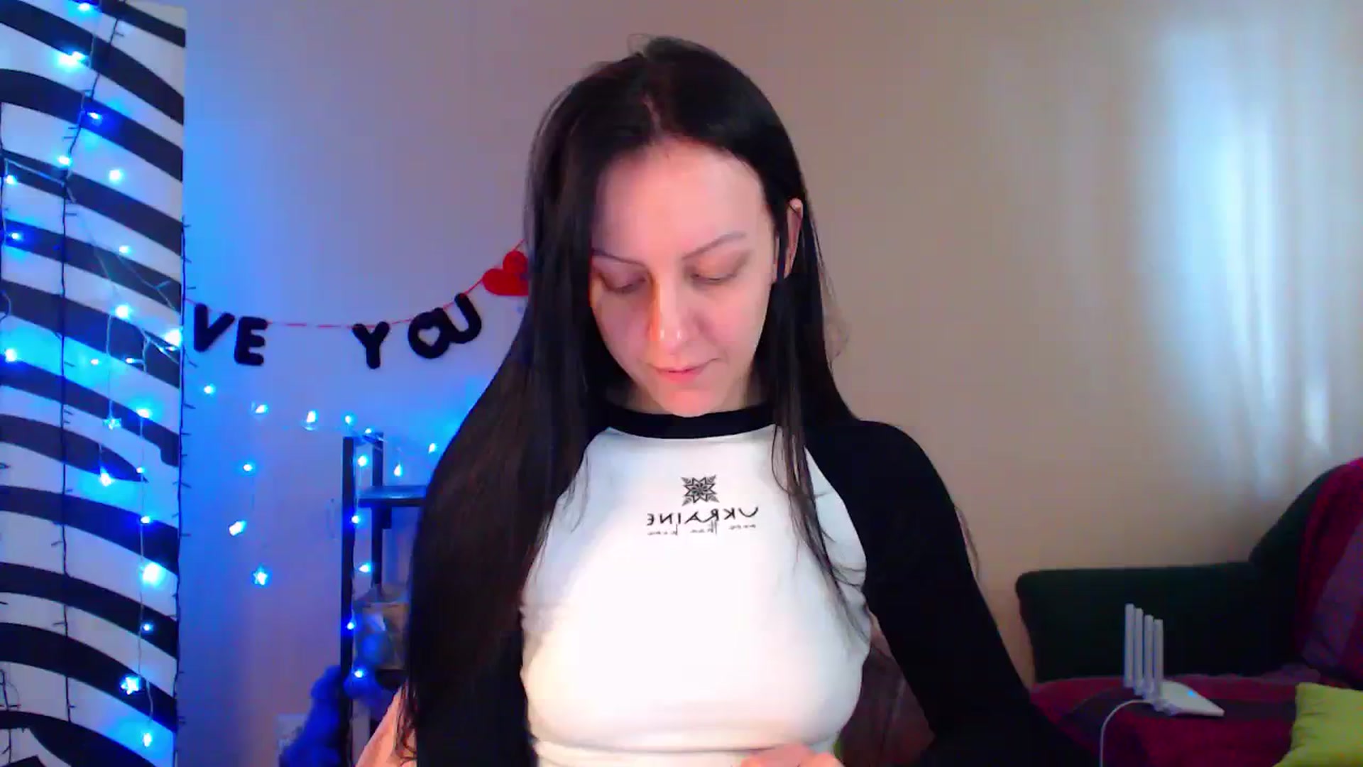 Gallery image thumbnail from Cos_Sexy's myfreecams stream on, 02/19/2024, 13:00 image 12 of 20