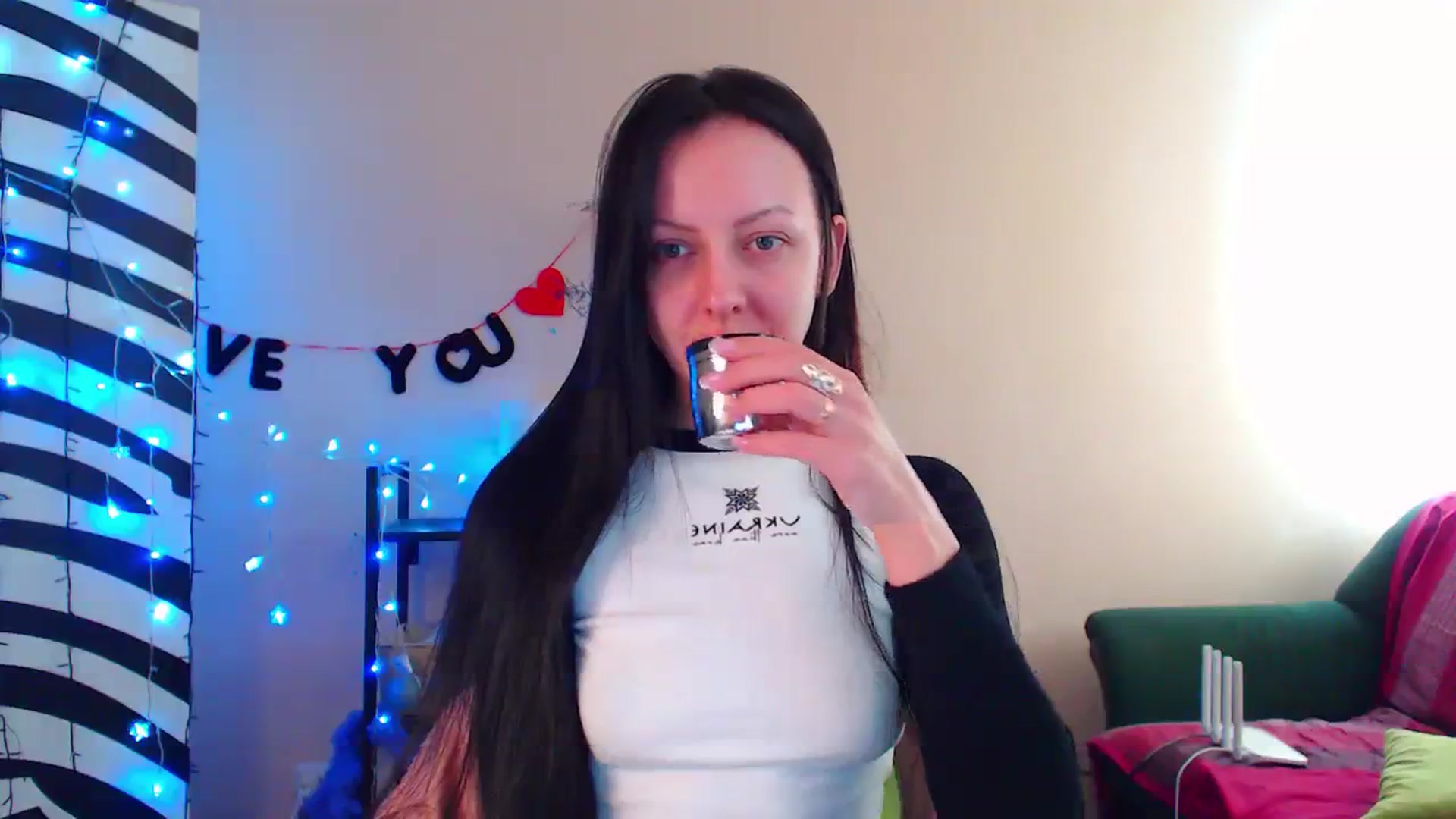 Gallery image thumbnail from Cos_Sexy's myfreecams stream on, 02/19/2024, 13:00 image 17 of 20
