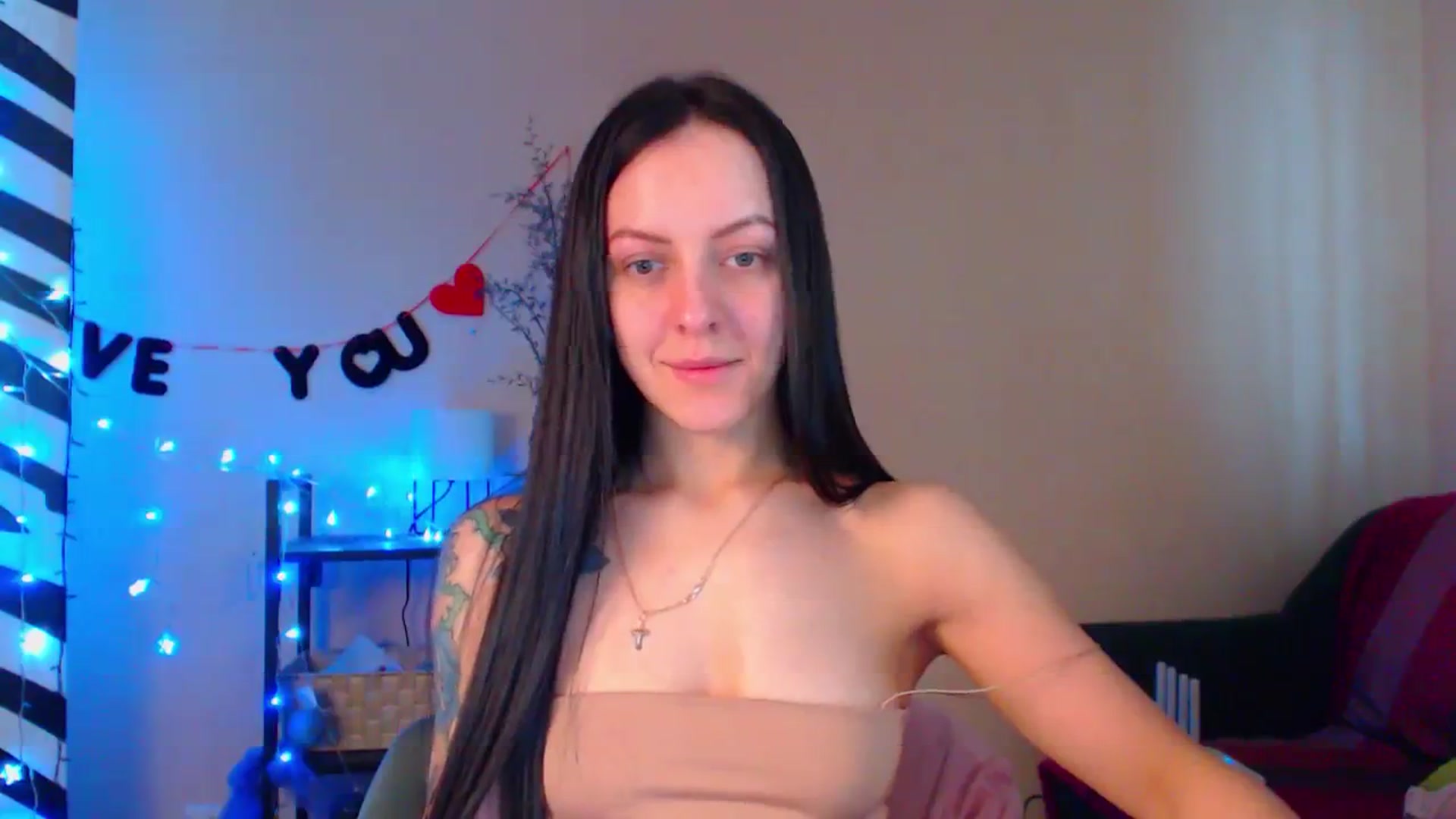 Gallery image thumbnail from Cos_Sexy's myfreecams stream on, 02/21/2024, 12:01 image 20 of 20