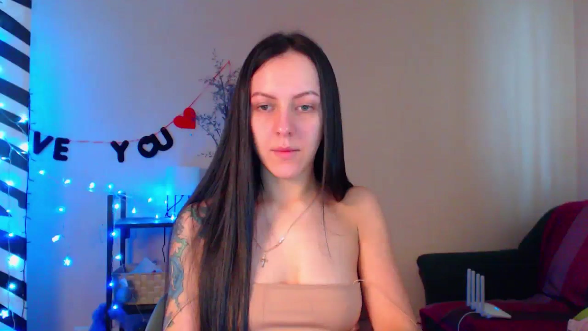 Gallery image thumbnail from Cos_Sexy's myfreecams stream on, 02/21/2024, 12:01 image 12 of 20