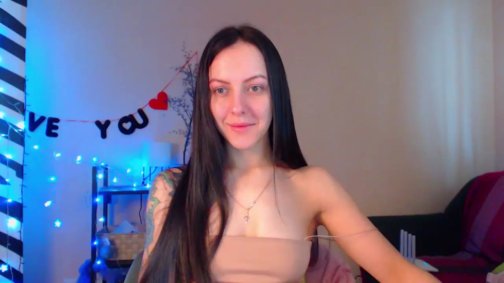 Gallery image thumbnail from Cos_Sexy's myfreecams stream on, 02/21/2024, 12:01 image 9 of 20