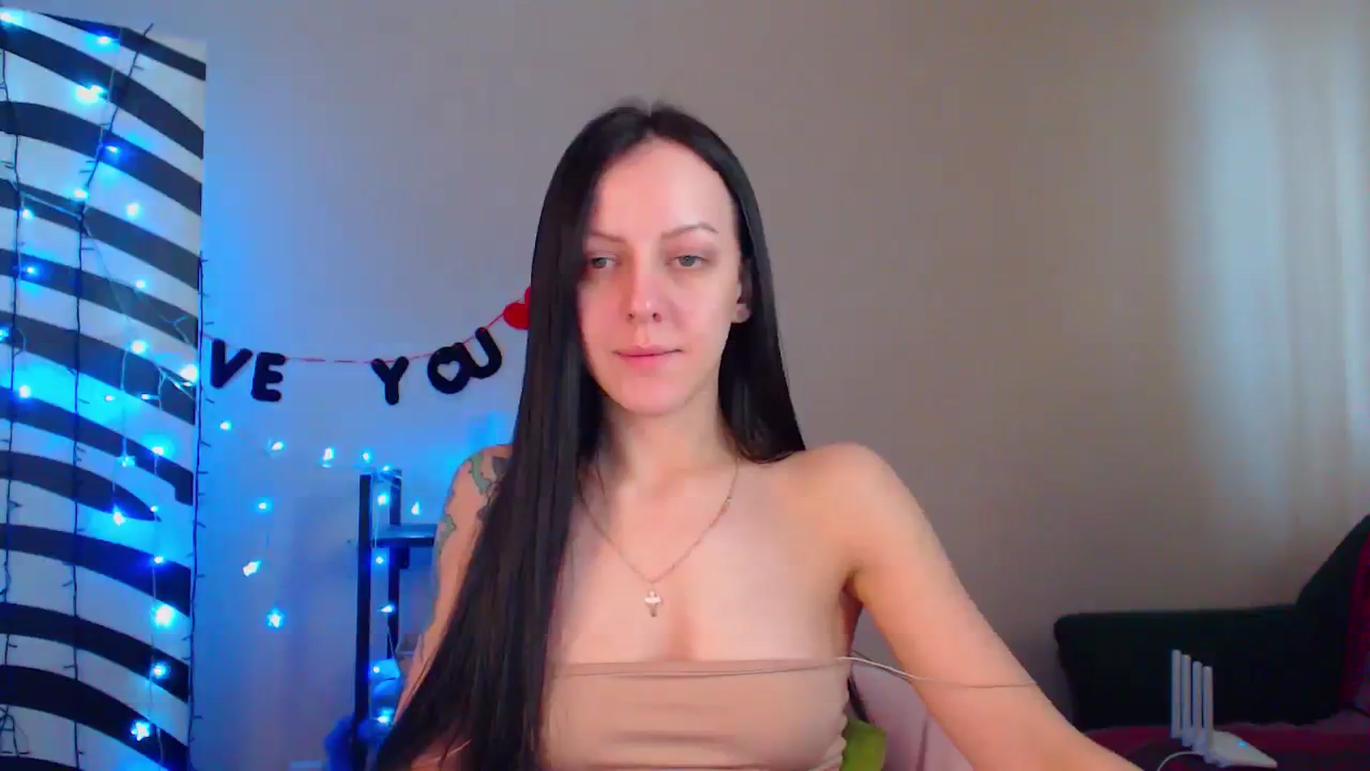 Gallery image thumbnail from Cos_Sexy's myfreecams stream on, 03/01/2024, 13:23 image 15 of 20
