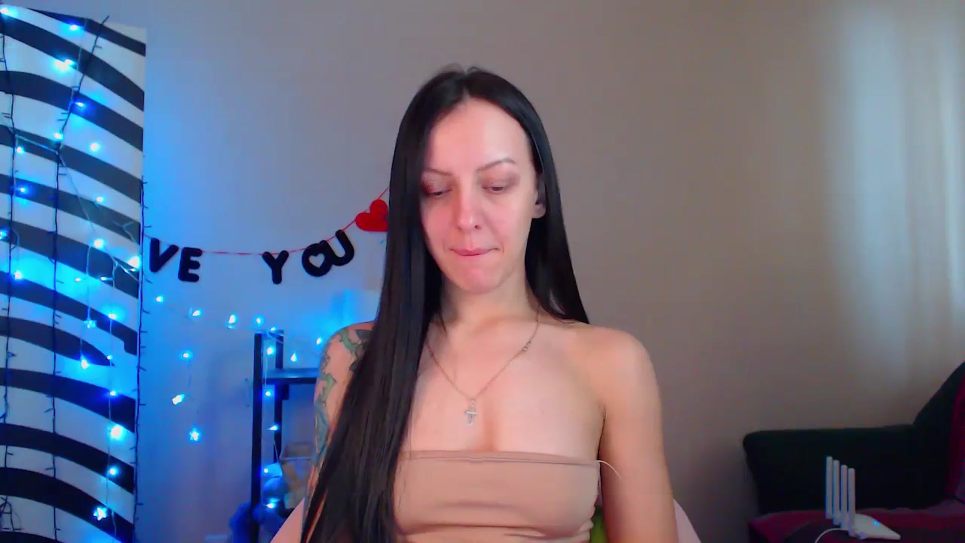 Gallery image thumbnail from Cos_Sexy's myfreecams stream on, 03/01/2024, 13:23 image 7 of 20