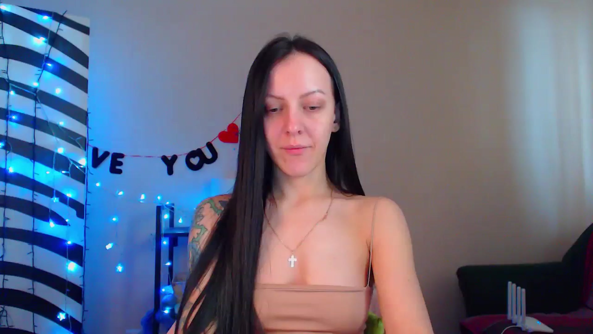 Gallery image thumbnail from Cos_Sexy's myfreecams stream on, 03/01/2024, 13:23 image 1 of 20