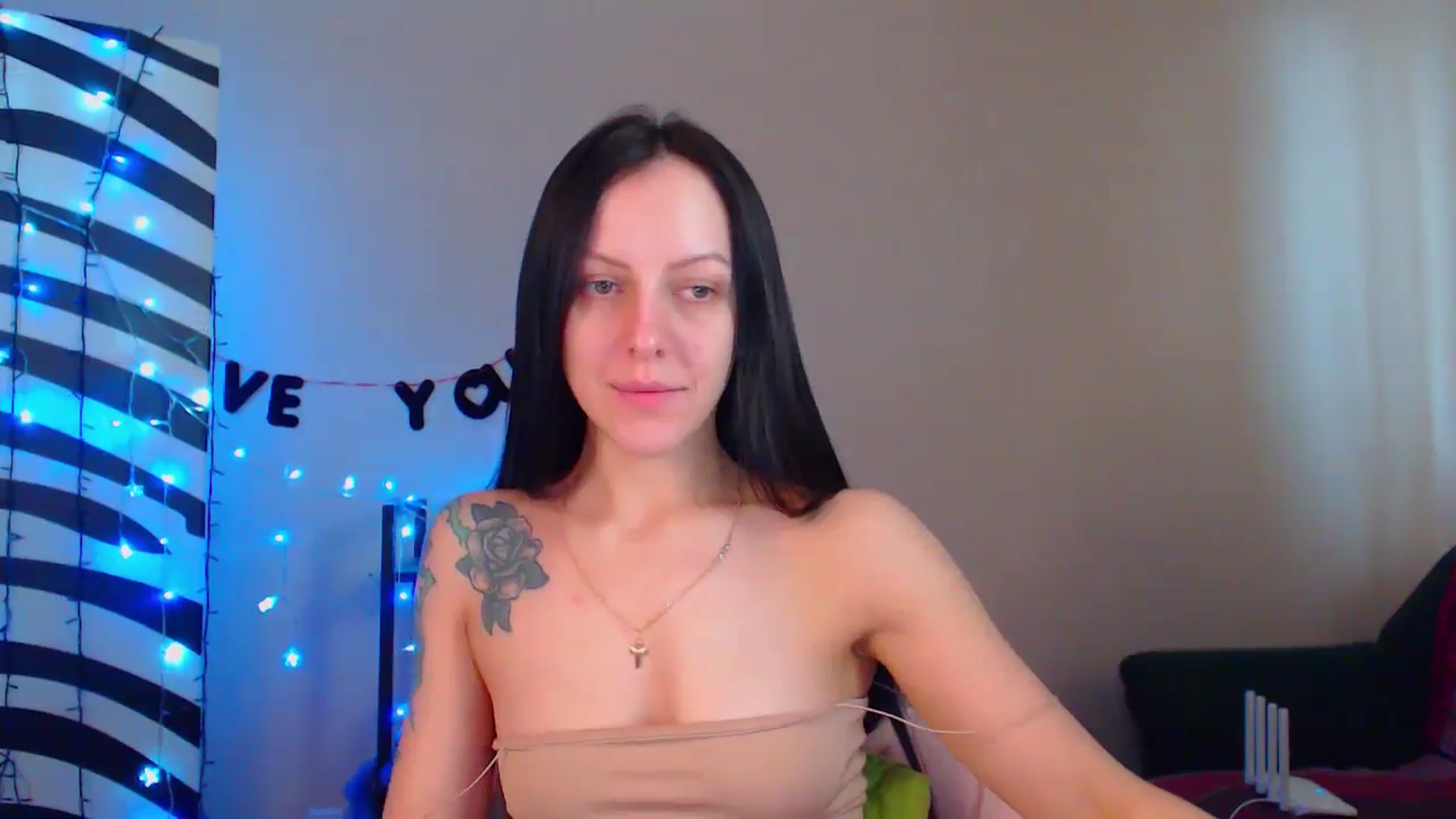 Gallery image thumbnail from Cos_Sexy's myfreecams stream on, 03/01/2024, 13:23 image 20 of 20