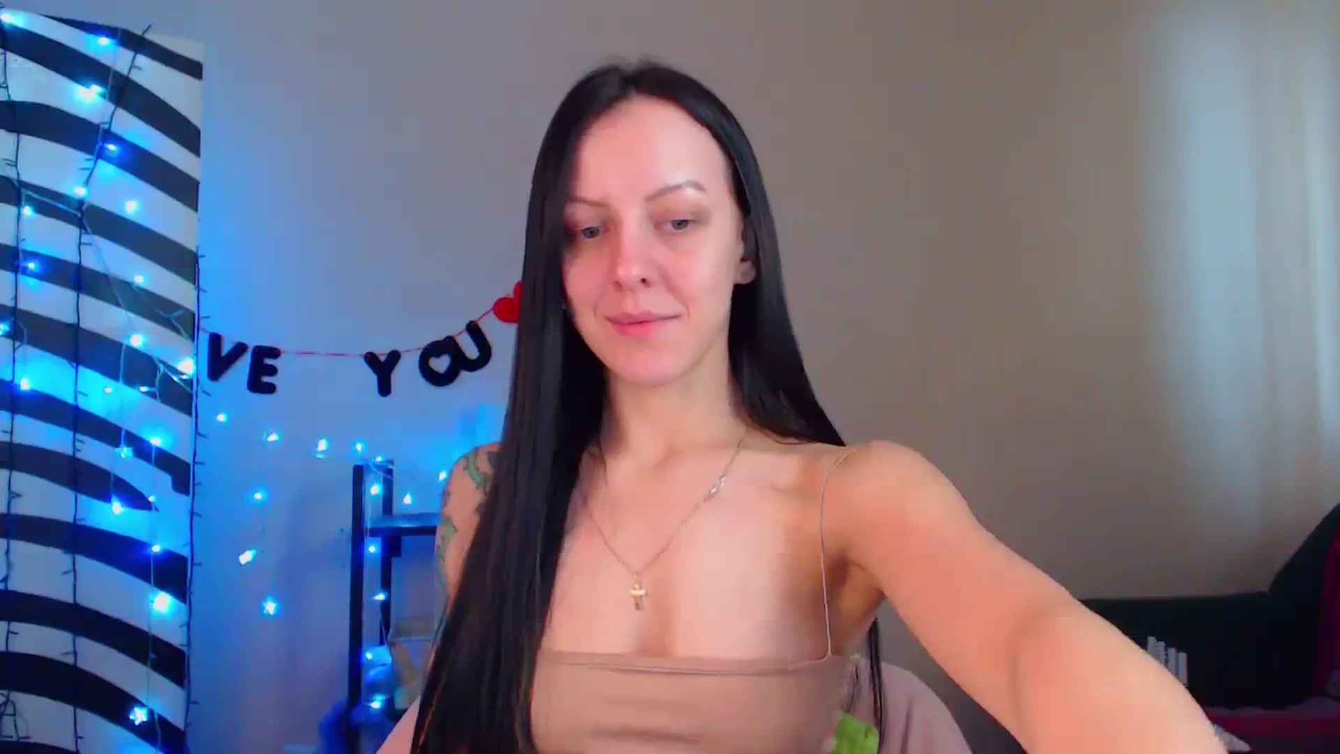 Gallery image thumbnail from Cos_Sexy's myfreecams stream on, 03/01/2024, 13:23 image 6 of 20
