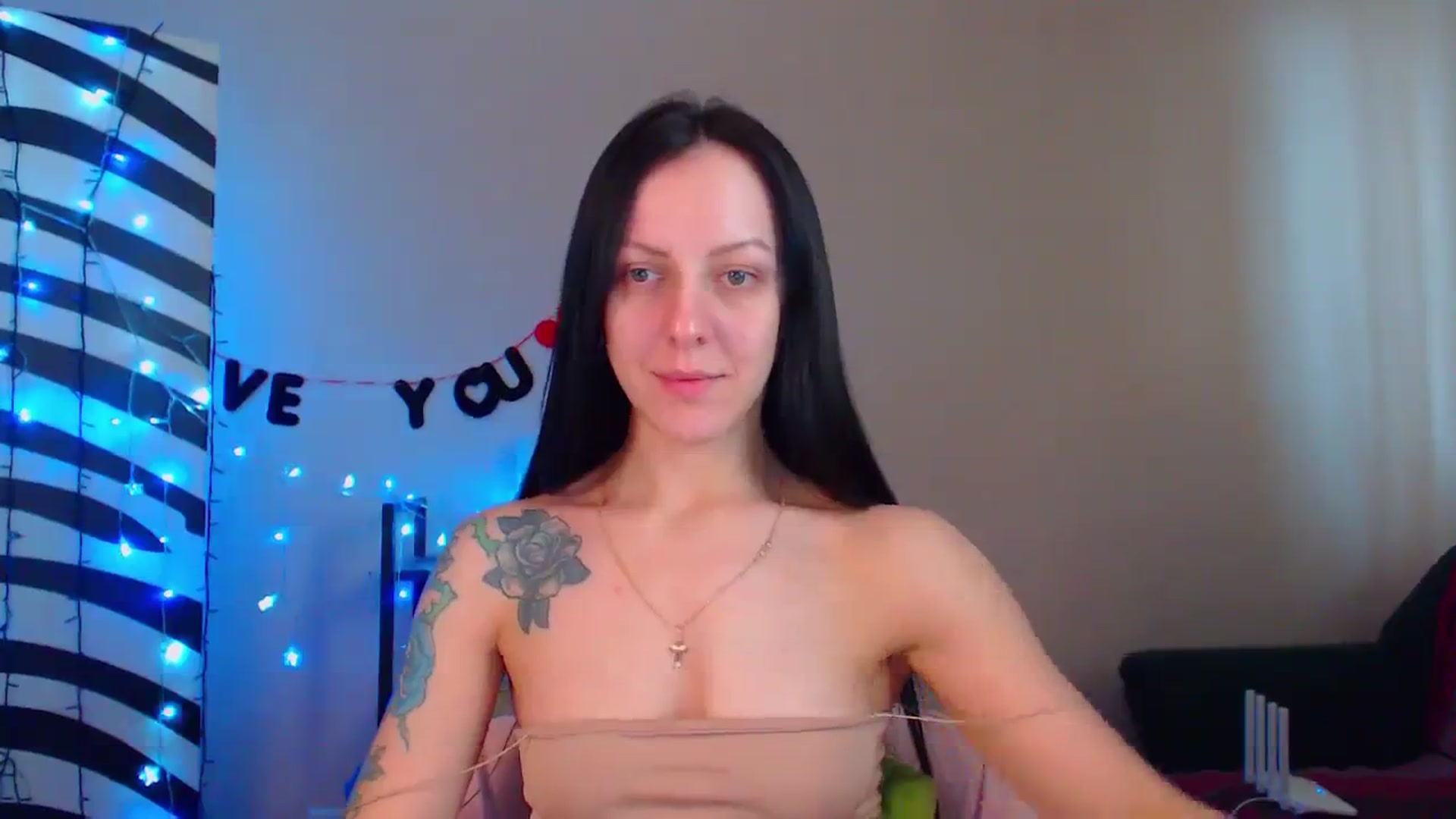 Gallery image thumbnail from Cos_Sexy's myfreecams stream on, 03/01/2024, 13:23 image 18 of 20