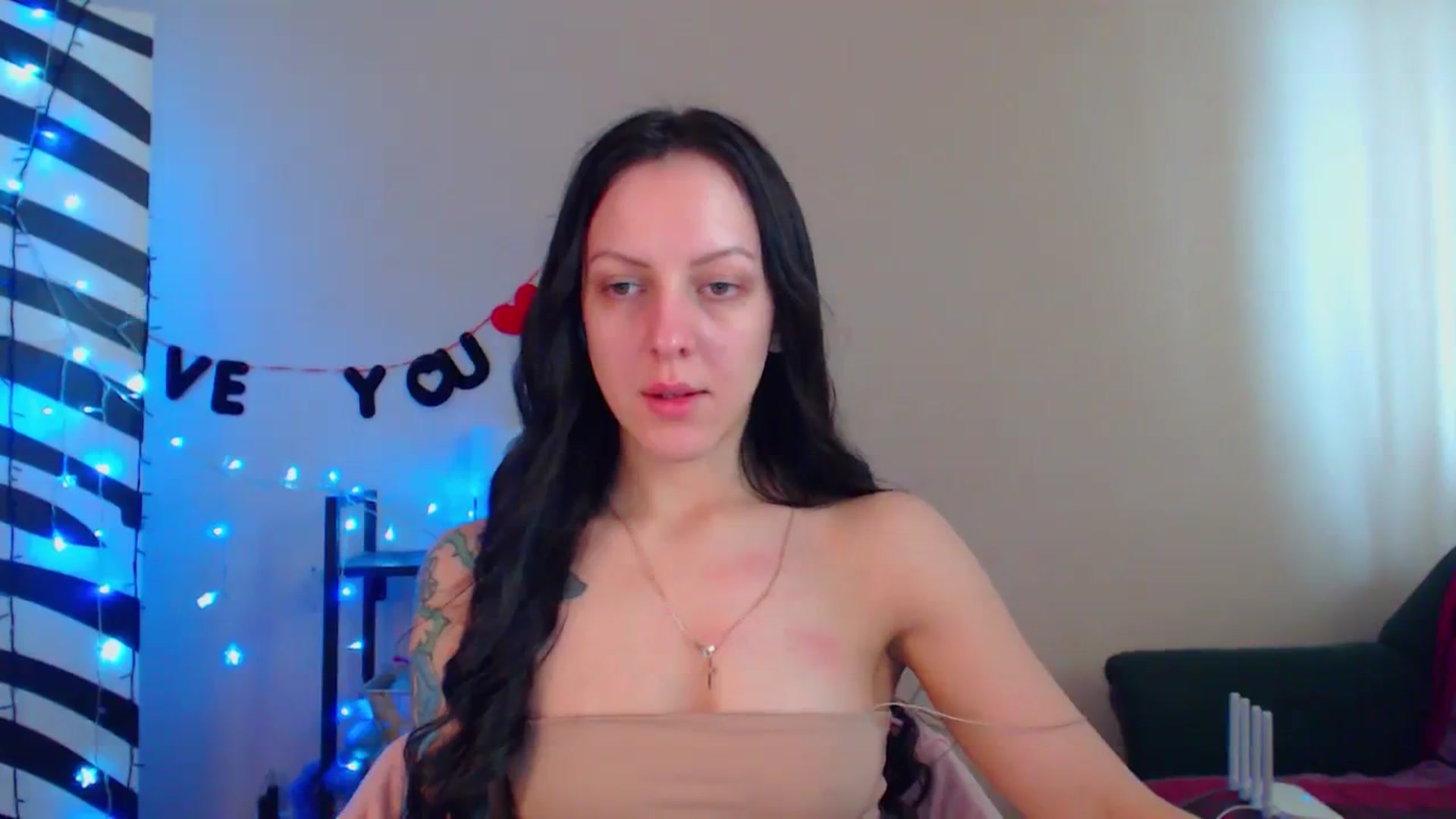 Gallery image thumbnail from Cos_Sexy's myfreecams stream on, 03/06/2024, 11:10 image 10 of 20