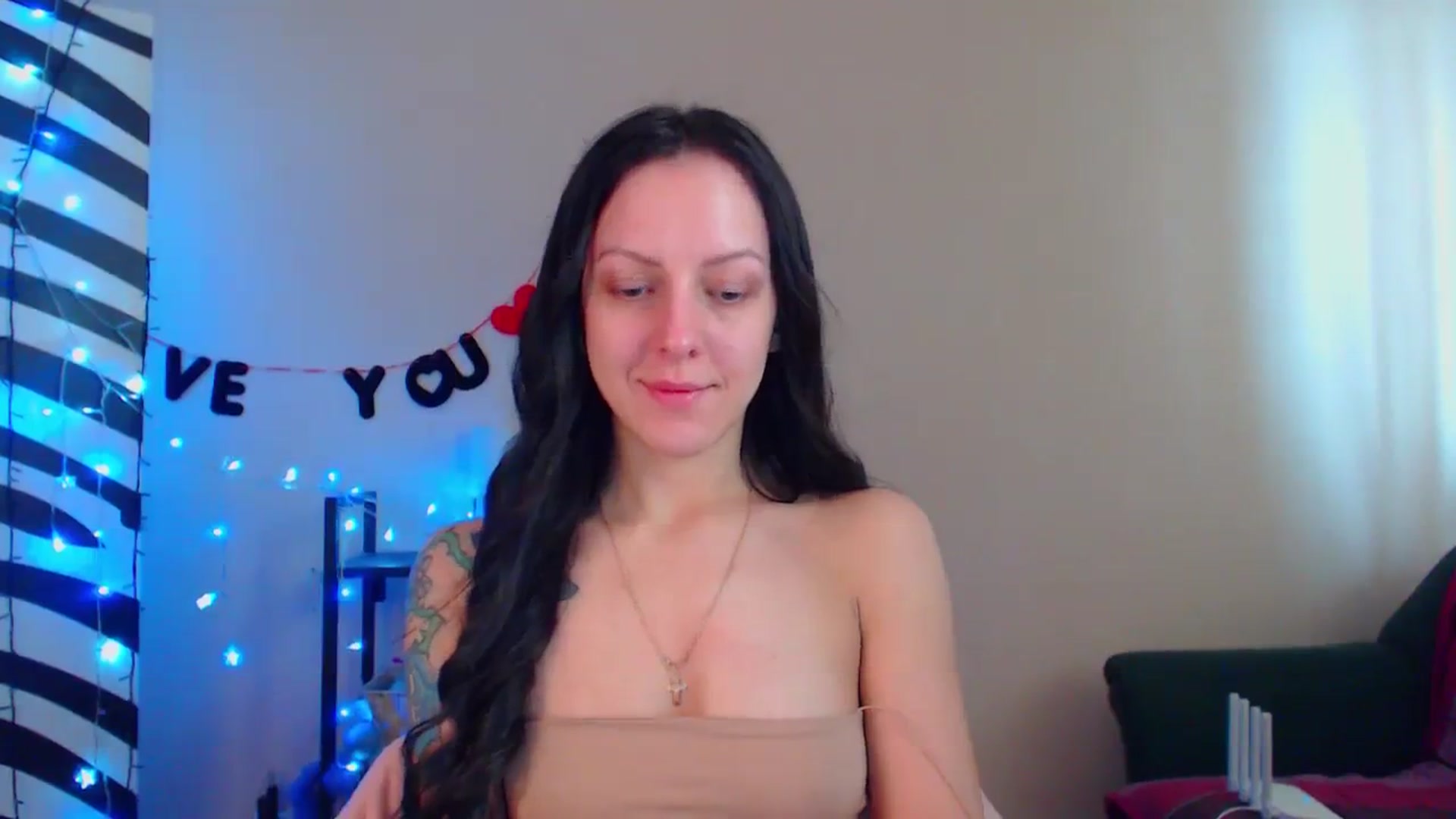 Gallery image thumbnail from Cos_Sexy's myfreecams stream on, 03/06/2024, 11:10 image 8 of 20