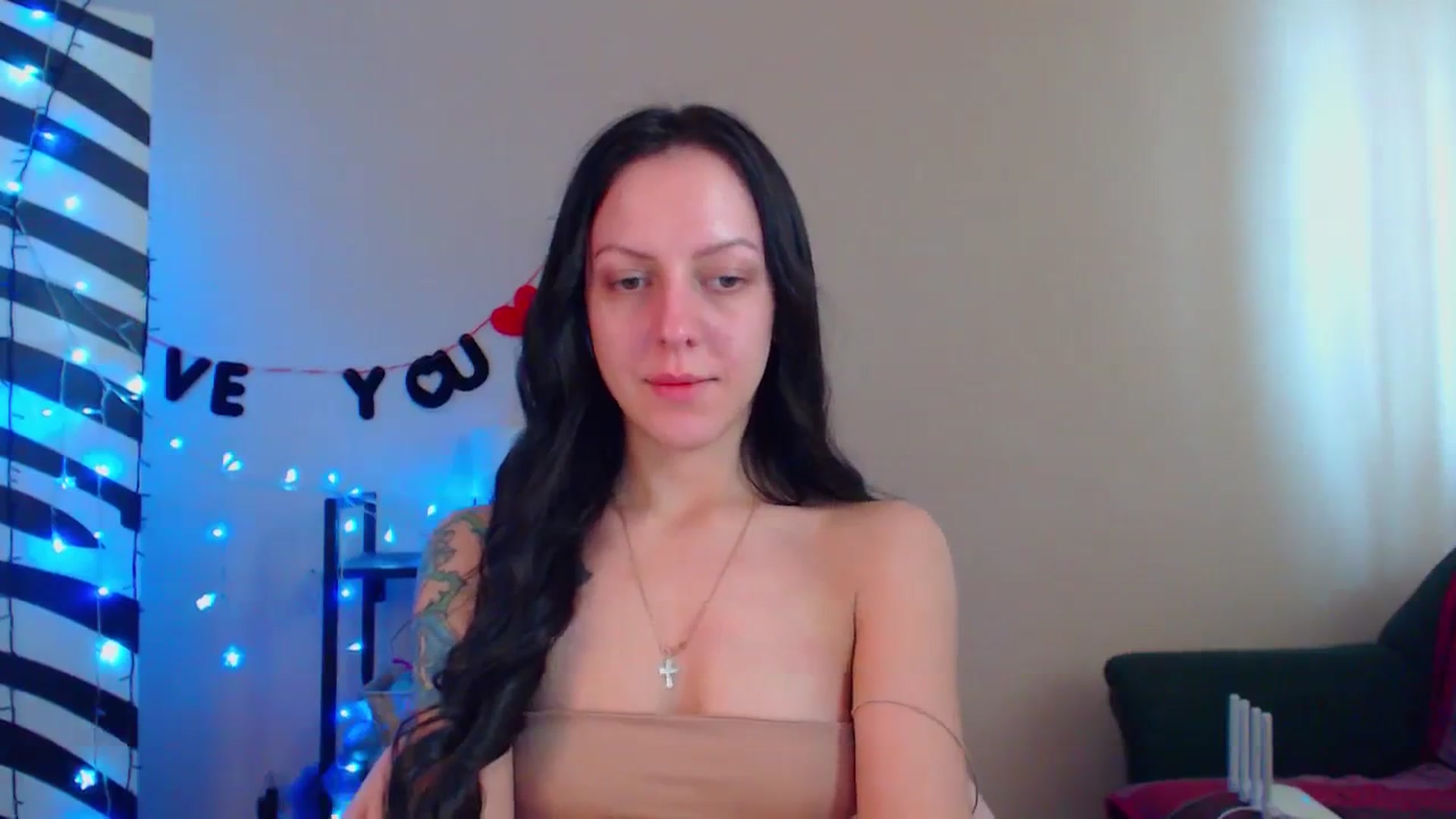Gallery image thumbnail from Cos_Sexy's myfreecams stream on, 03/06/2024, 11:10 image 15 of 20