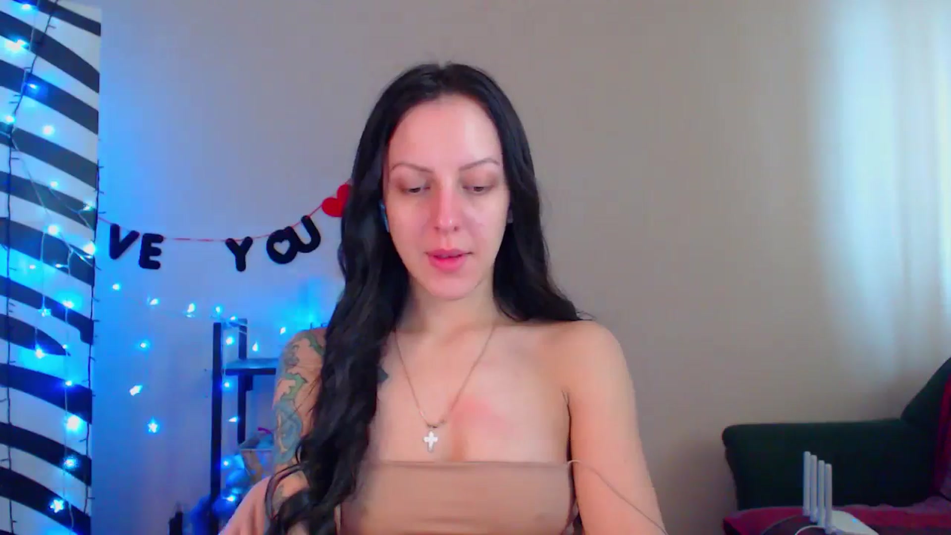 Gallery image thumbnail from Cos_Sexy's myfreecams stream on, 03/06/2024, 11:10 image 3 of 20
