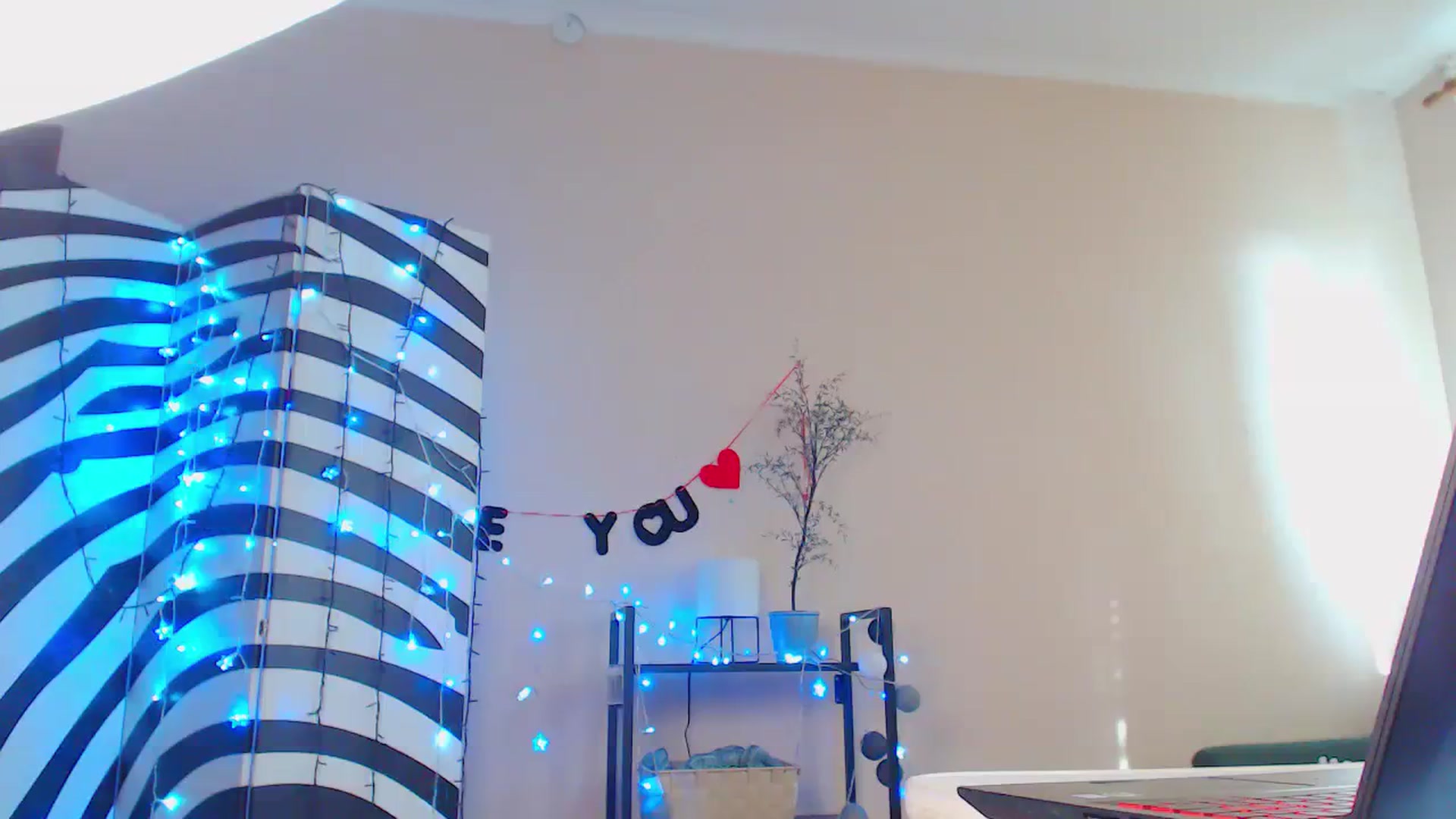 Gallery image thumbnail from Cos_Sexy's myfreecams stream on, 03/06/2024, 13:53 image 4 of 20