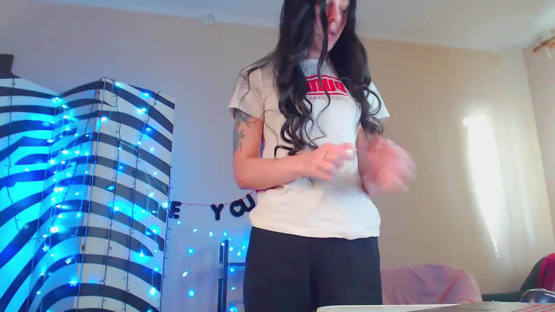 Gallery image thumbnail from Cos_Sexy's myfreecams stream on, 03/06/2024, 14:31 image 20 of 20