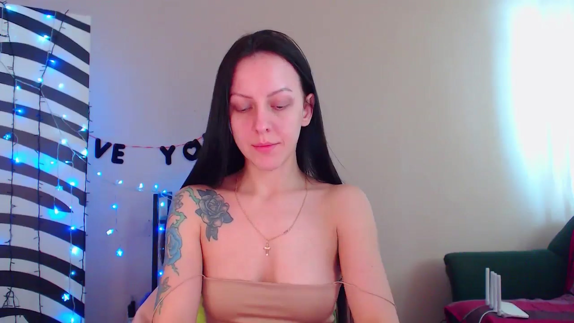 Gallery image thumbnail from Cos_Sexy's myfreecams stream on, 03/08/2024, 13:31 image 4 of 20