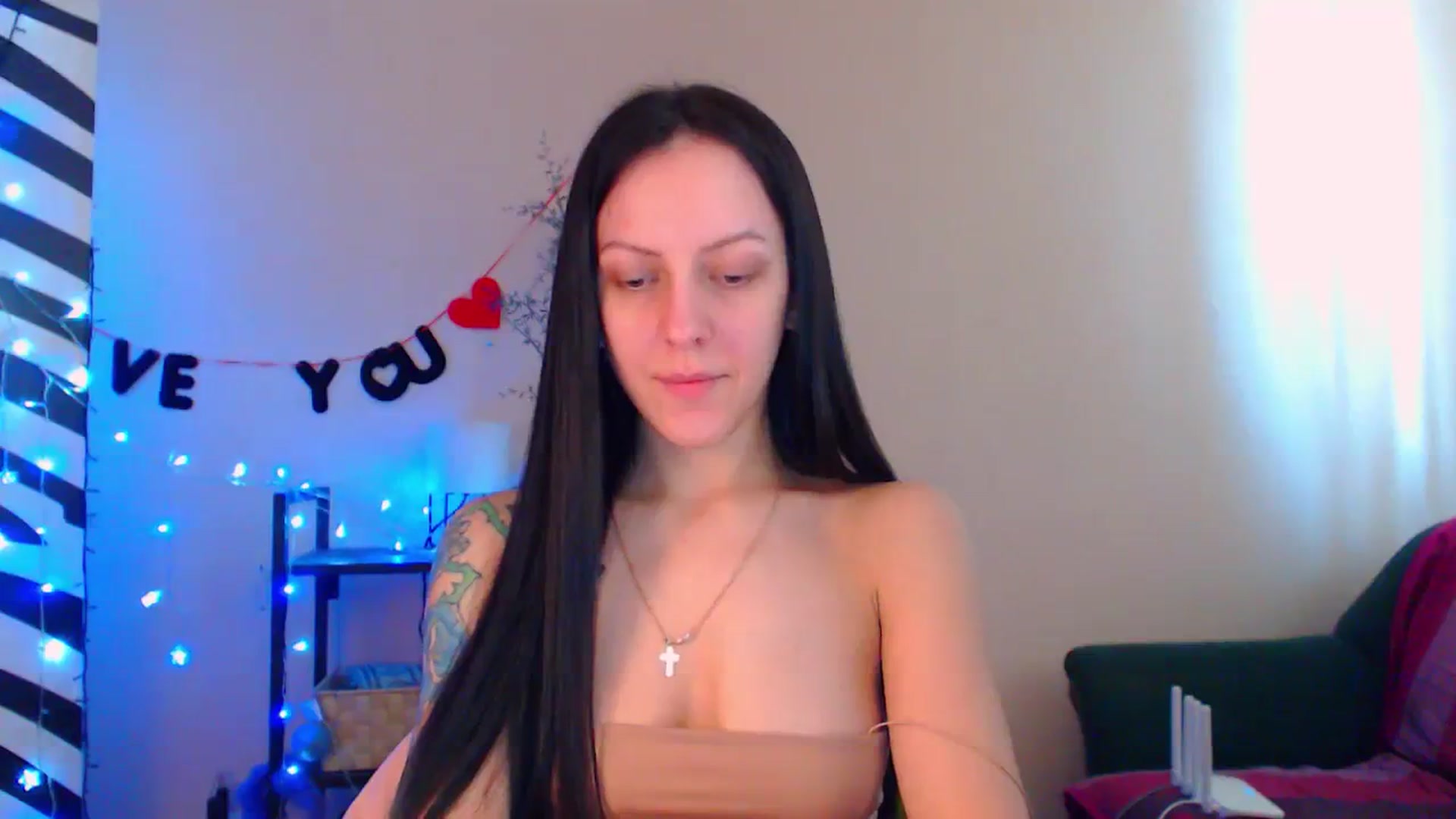 Gallery image thumbnail from Cos_Sexy's myfreecams stream on, 03/11/2024, 11:42 image 14 of 20