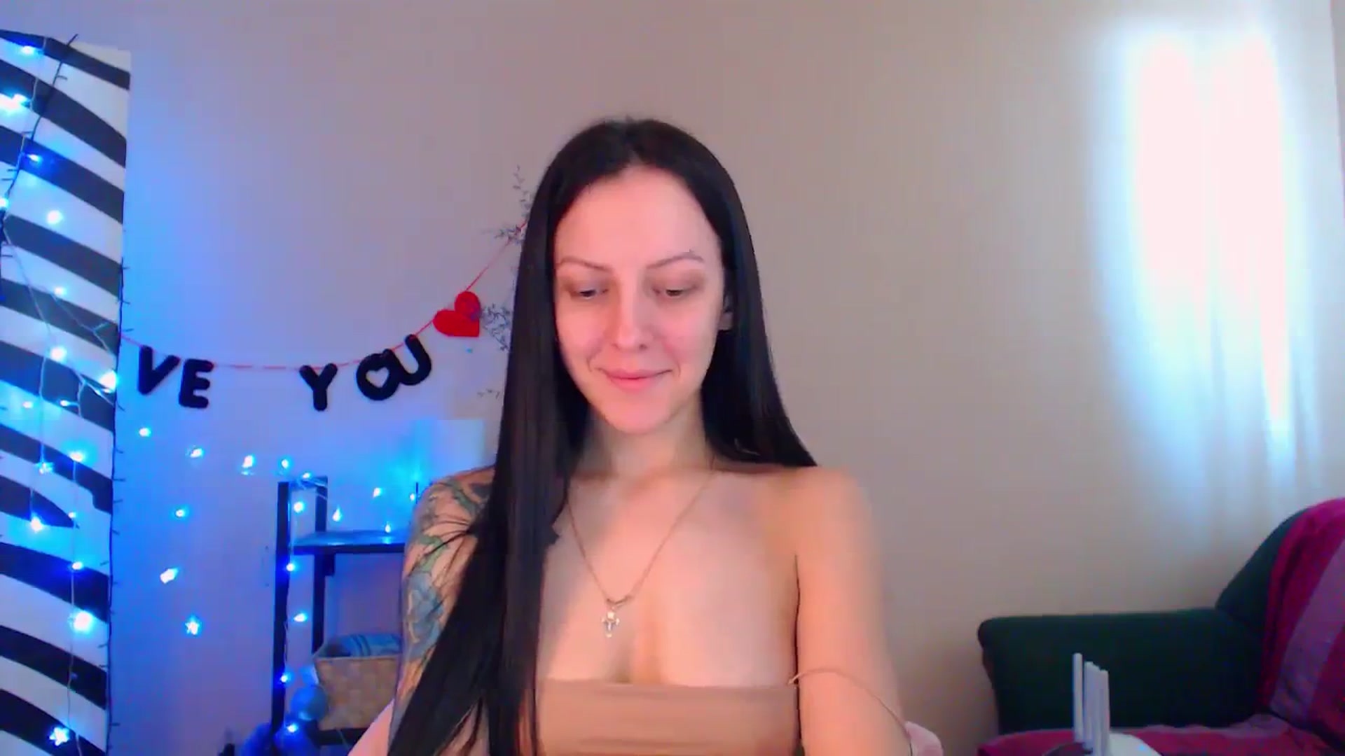 Gallery image thumbnail from Cos_Sexy's myfreecams stream on, 03/11/2024, 11:42 image 2 of 20