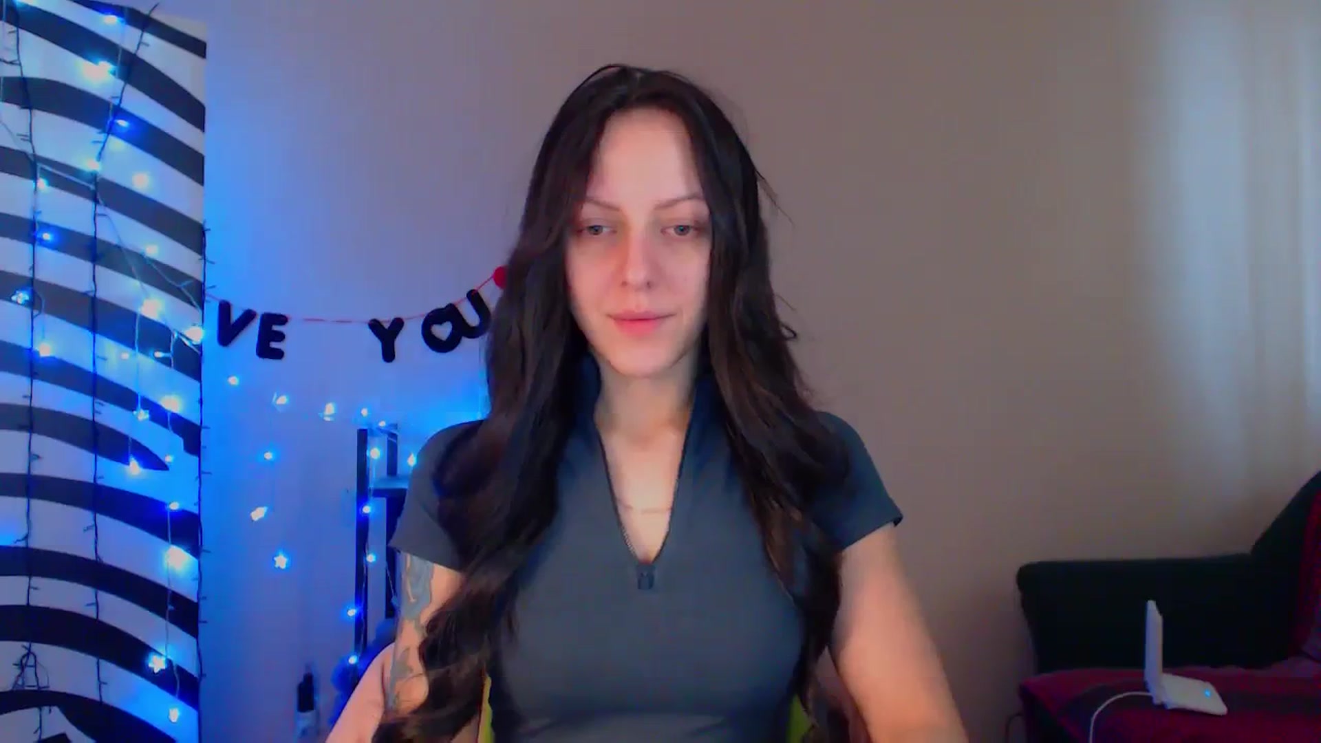 Gallery image thumbnail from Cos_Sexy's myfreecams stream on, 03/21/2024, 11:27 image 17 of 20
