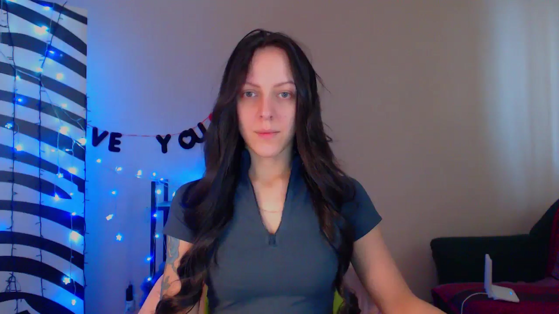 Gallery image thumbnail from Cos_Sexy's myfreecams stream on, 03/21/2024, 11:27 image 15 of 20