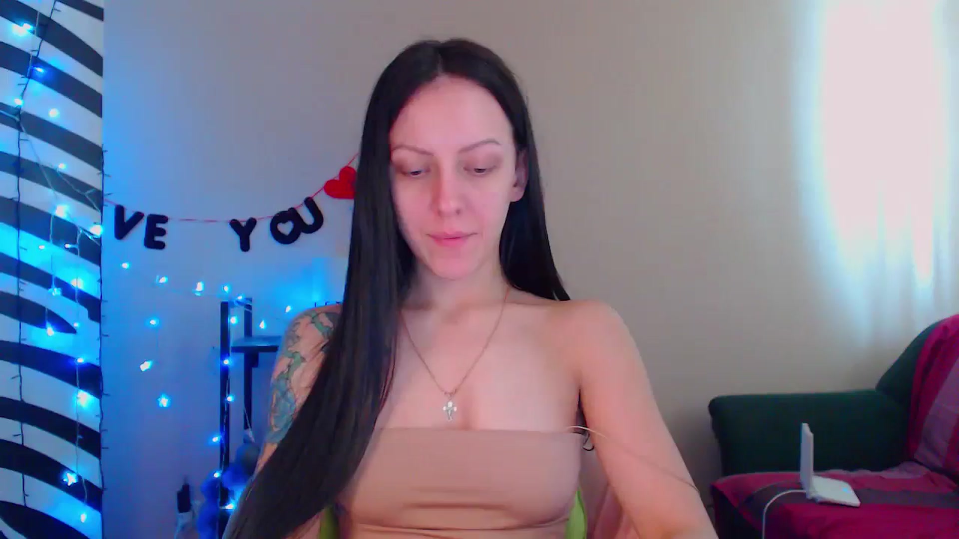 Gallery image thumbnail from Cos_Sexy's myfreecams stream on, 03/23/2024, 12:13 image 8 of 20
