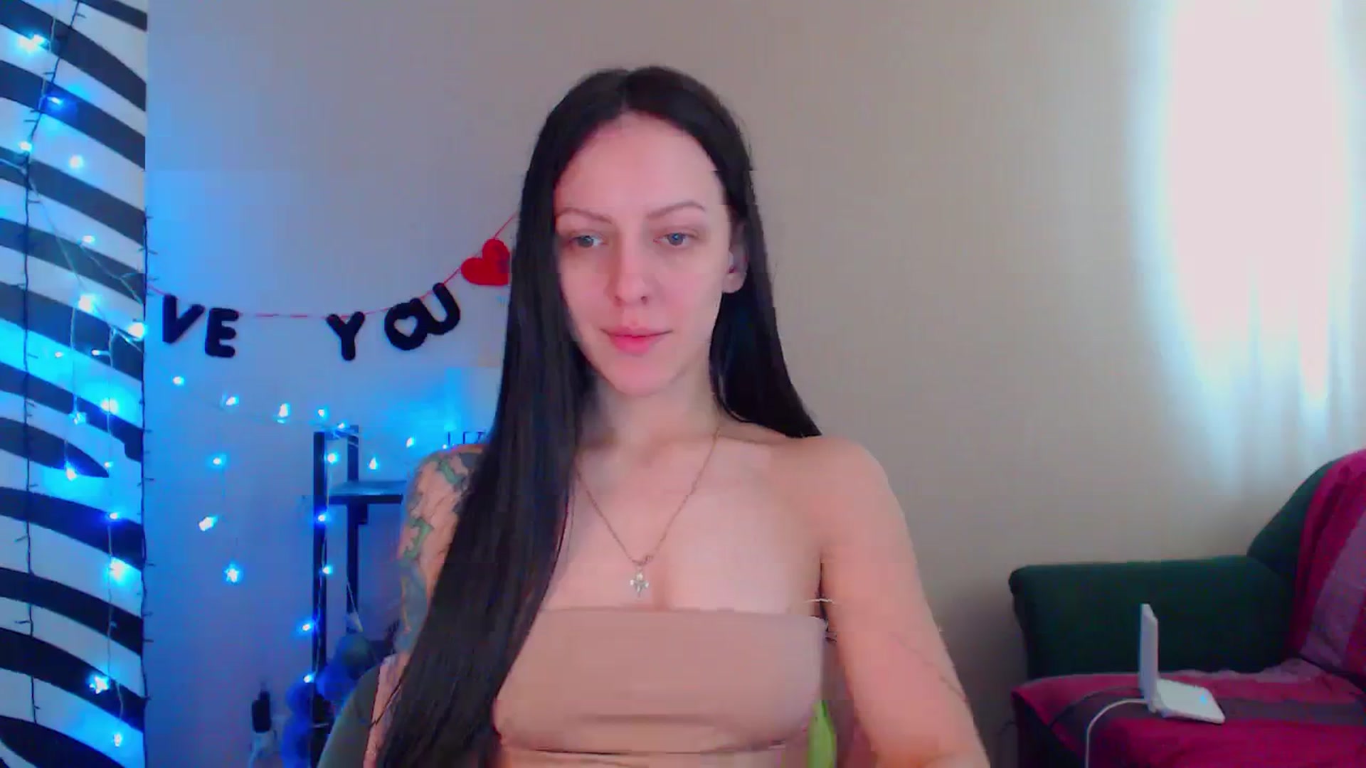 Gallery image thumbnail from Cos_Sexy's myfreecams stream on, 03/23/2024, 12:13 image 7 of 20