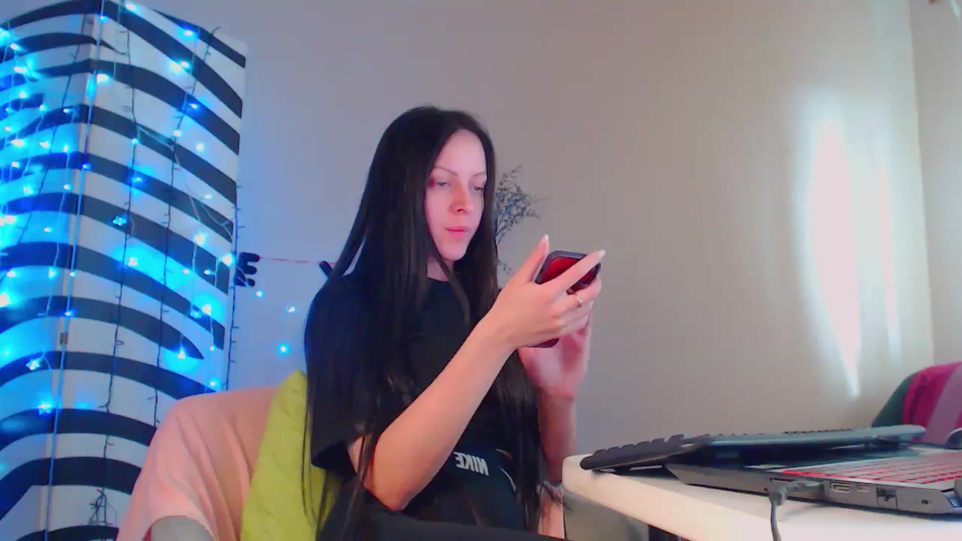 Gallery image thumbnail from Cos_Sexy's myfreecams stream on, 03/23/2024, 13:42 image 19 of 20