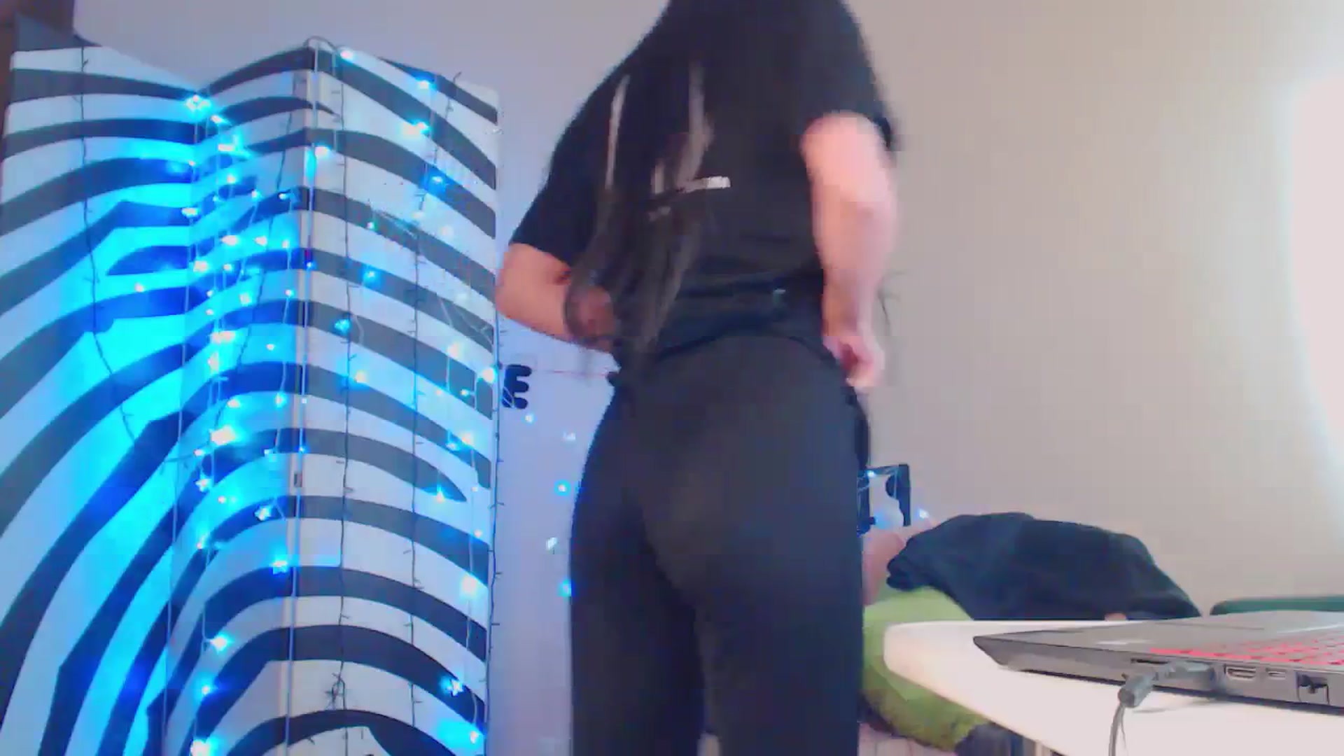 Gallery image thumbnail from Cos_Sexy's myfreecams stream on, 03/26/2024, 13:14 image 19 of 20