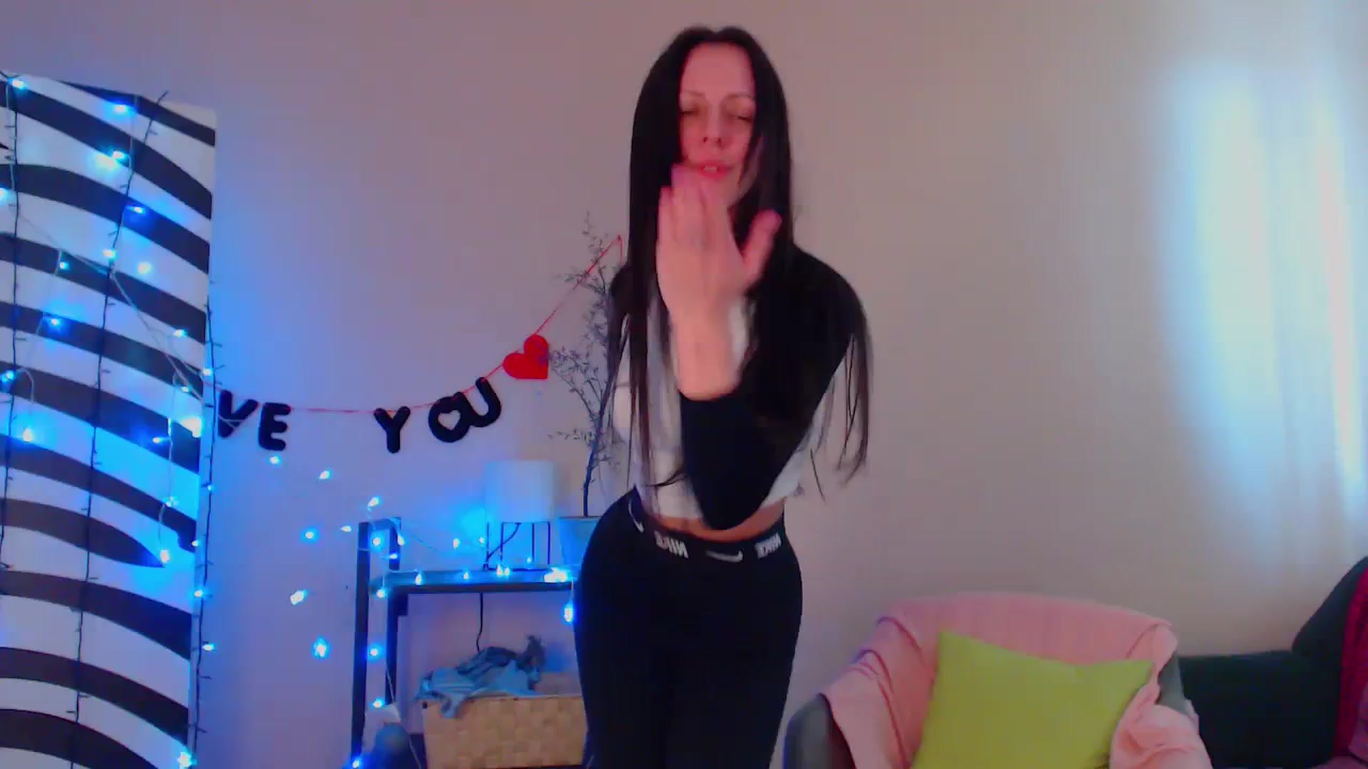 Gallery image thumbnail from Cos_Sexy's myfreecams stream on, 04/03/2024, 11:24 image 1 of 20