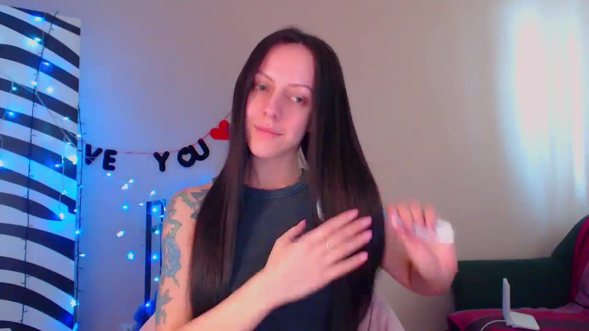 Gallery image thumbnail from Cos_Sexy's myfreecams stream on, 04/04/2024, 10:27 image 18 of 20