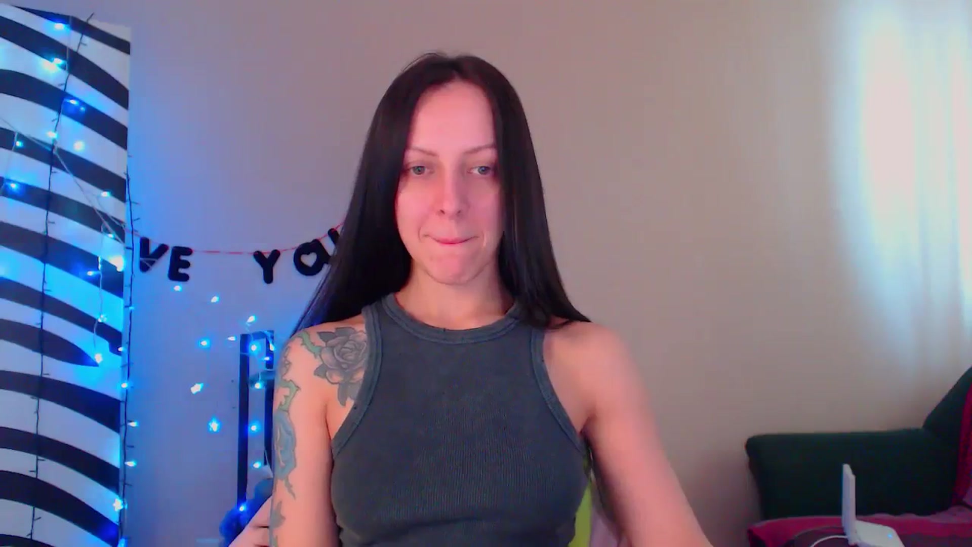 Gallery image thumbnail from Cos_Sexy's myfreecams stream on, 04/04/2024, 10:27 image 20 of 20