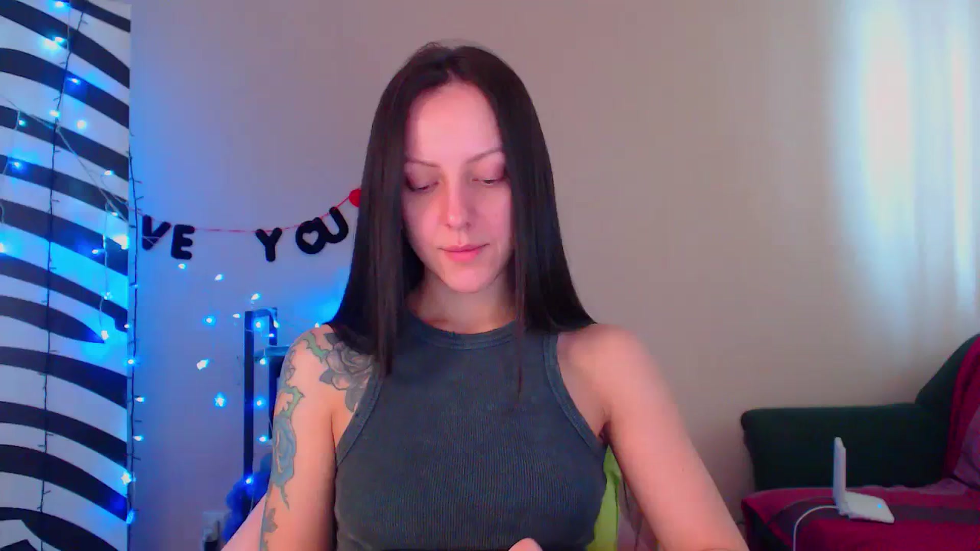 Gallery image thumbnail from Cos_Sexy's myfreecams stream on, 04/04/2024, 10:27 image 2 of 20