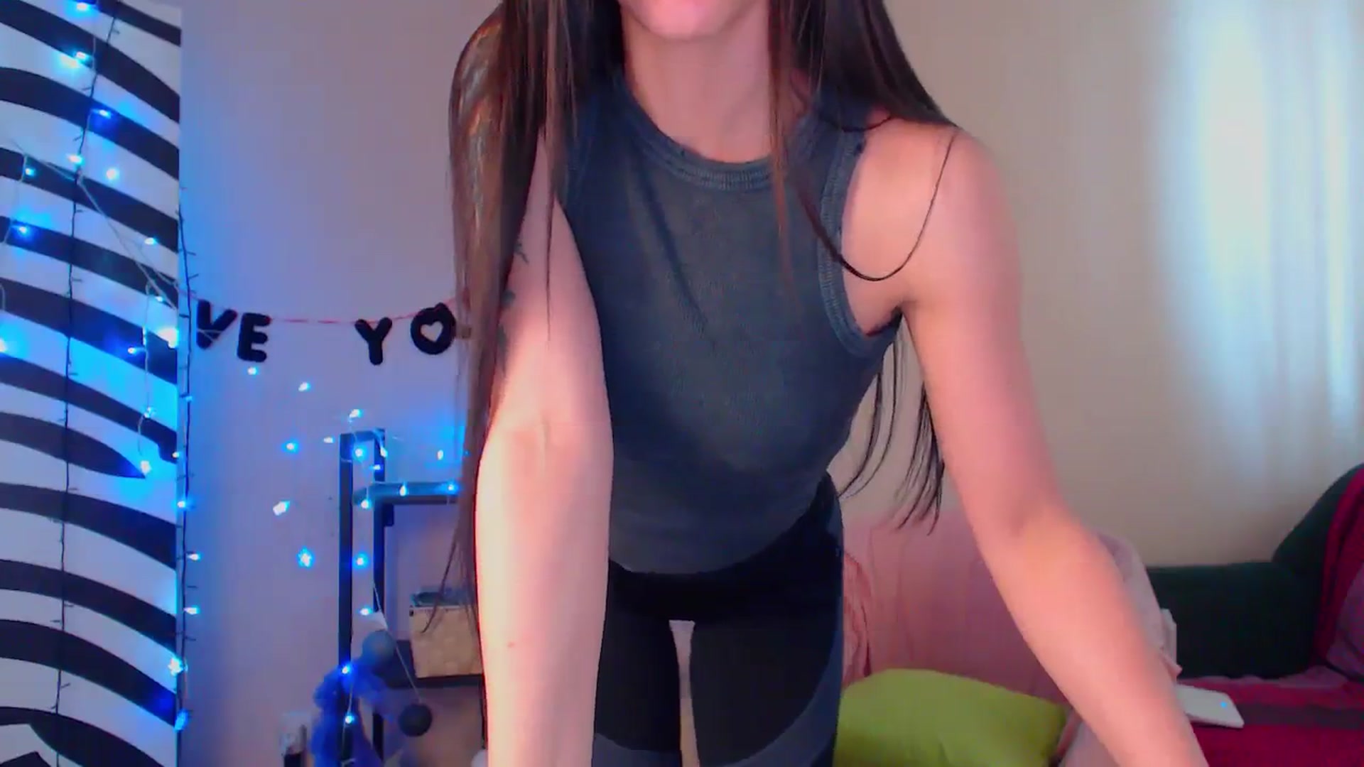 Gallery image thumbnail from Cos_Sexy's myfreecams stream on, 04/04/2024, 10:27 image 15 of 20