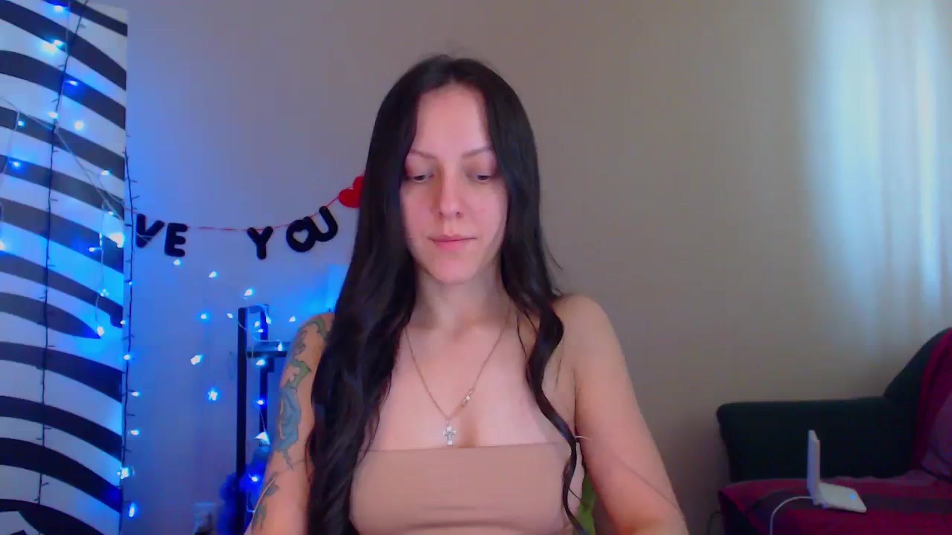 Gallery image thumbnail from Cos_Sexy's myfreecams stream on, 04/10/2024, 11:19 image 5 of 20