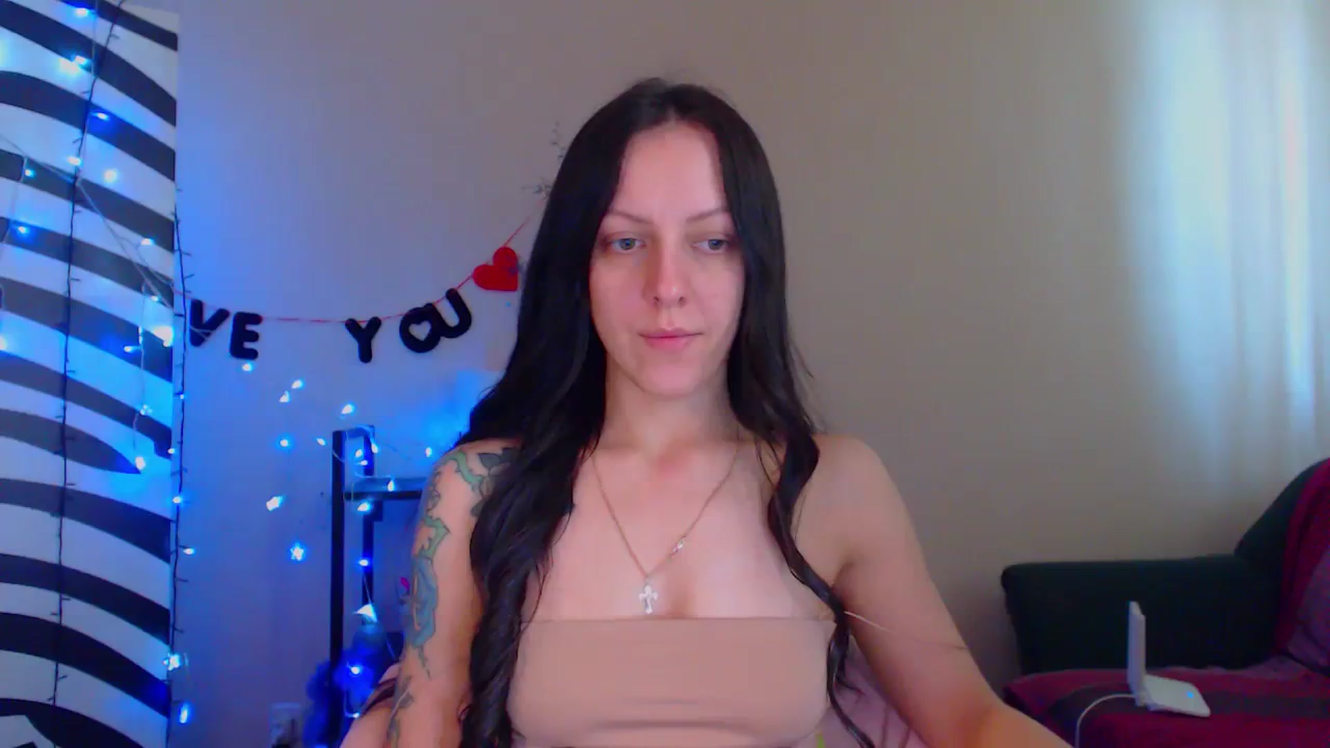 Gallery image thumbnail from Cos_Sexy's myfreecams stream on, 04/10/2024, 11:19 image 8 of 20