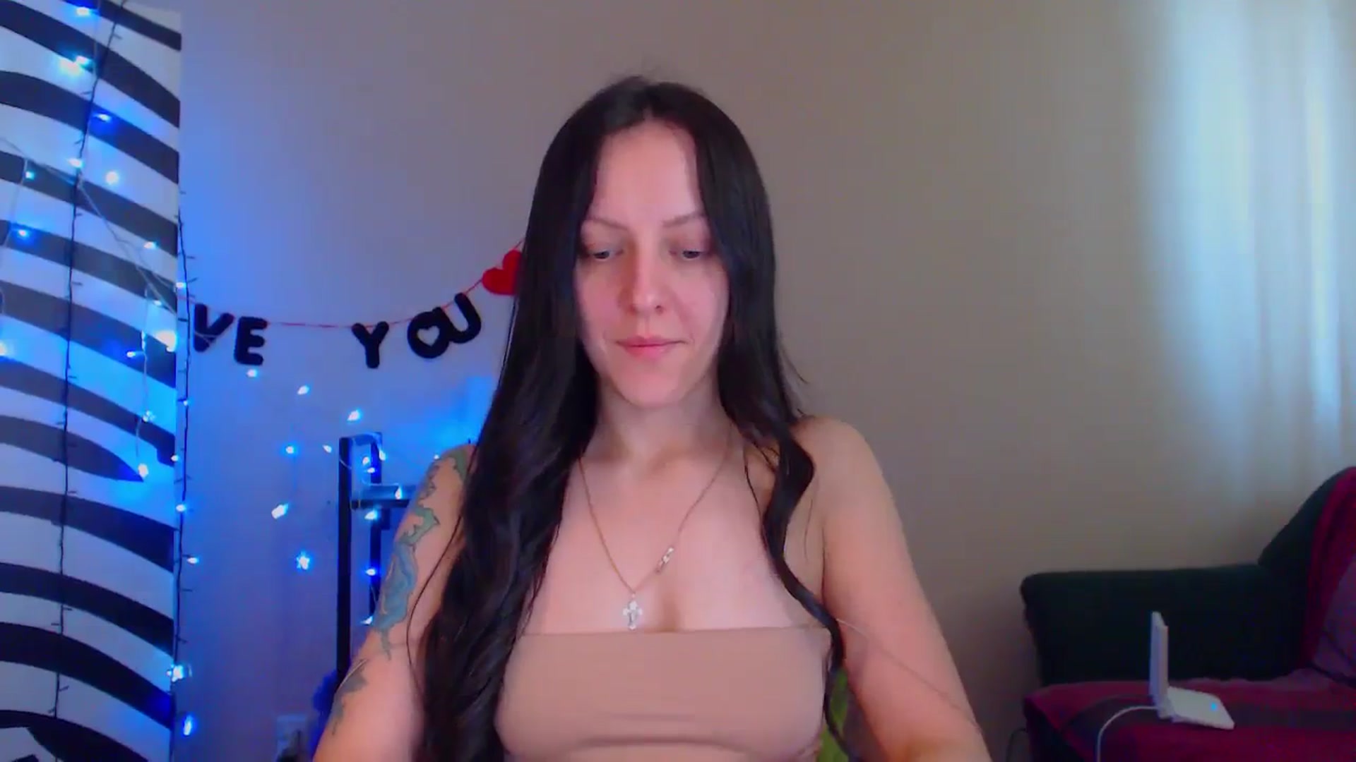 Gallery image thumbnail from Cos_Sexy's myfreecams stream on, 04/10/2024, 11:19 image 4 of 20