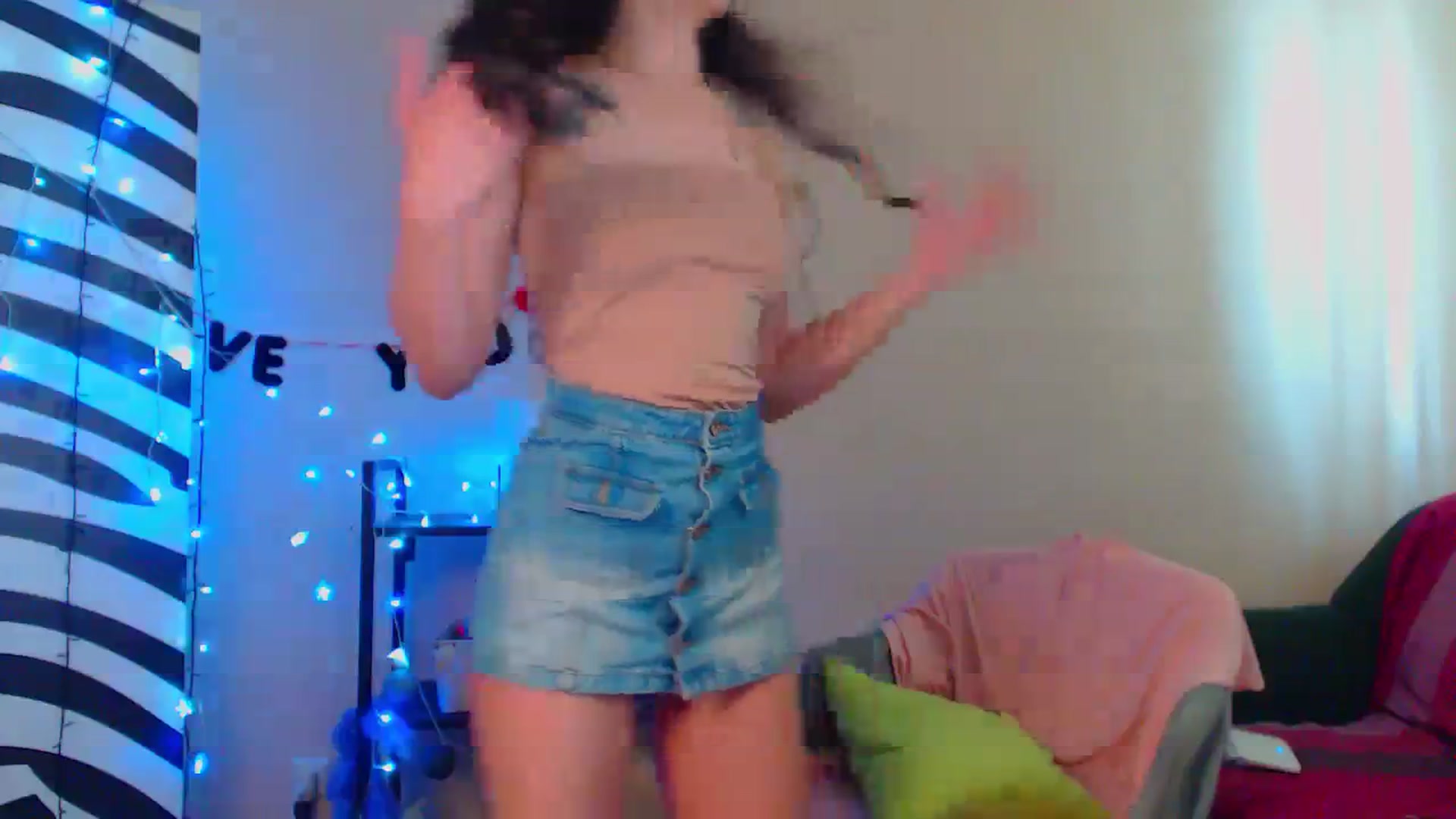 Gallery image thumbnail from Cos_Sexy's myfreecams stream on, 04/11/2024, 11:01 image 11 of 20