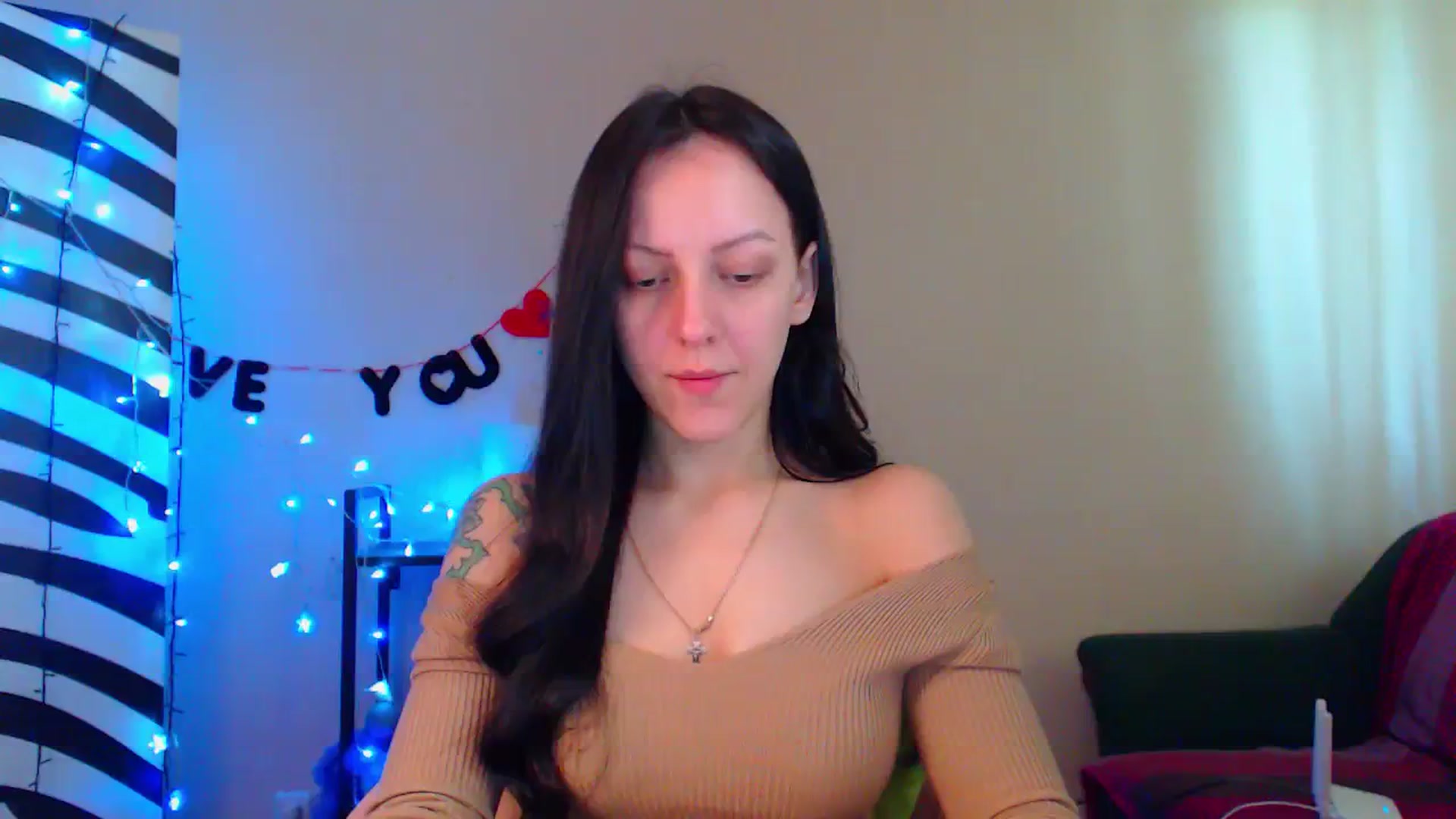 Gallery image thumbnail from Cos_Sexy's myfreecams stream on, 04/14/2024, 10:28 image 1 of 20