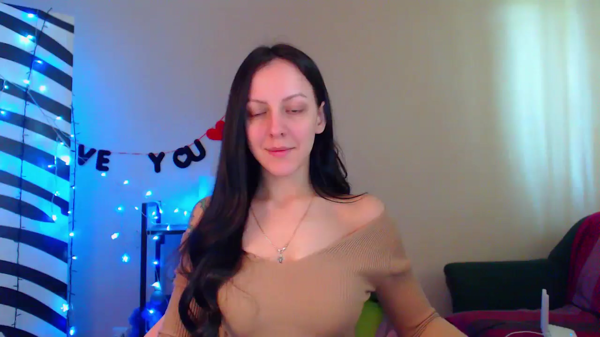Gallery image thumbnail from Cos_Sexy's myfreecams stream on, 04/14/2024, 10:28 image 13 of 20