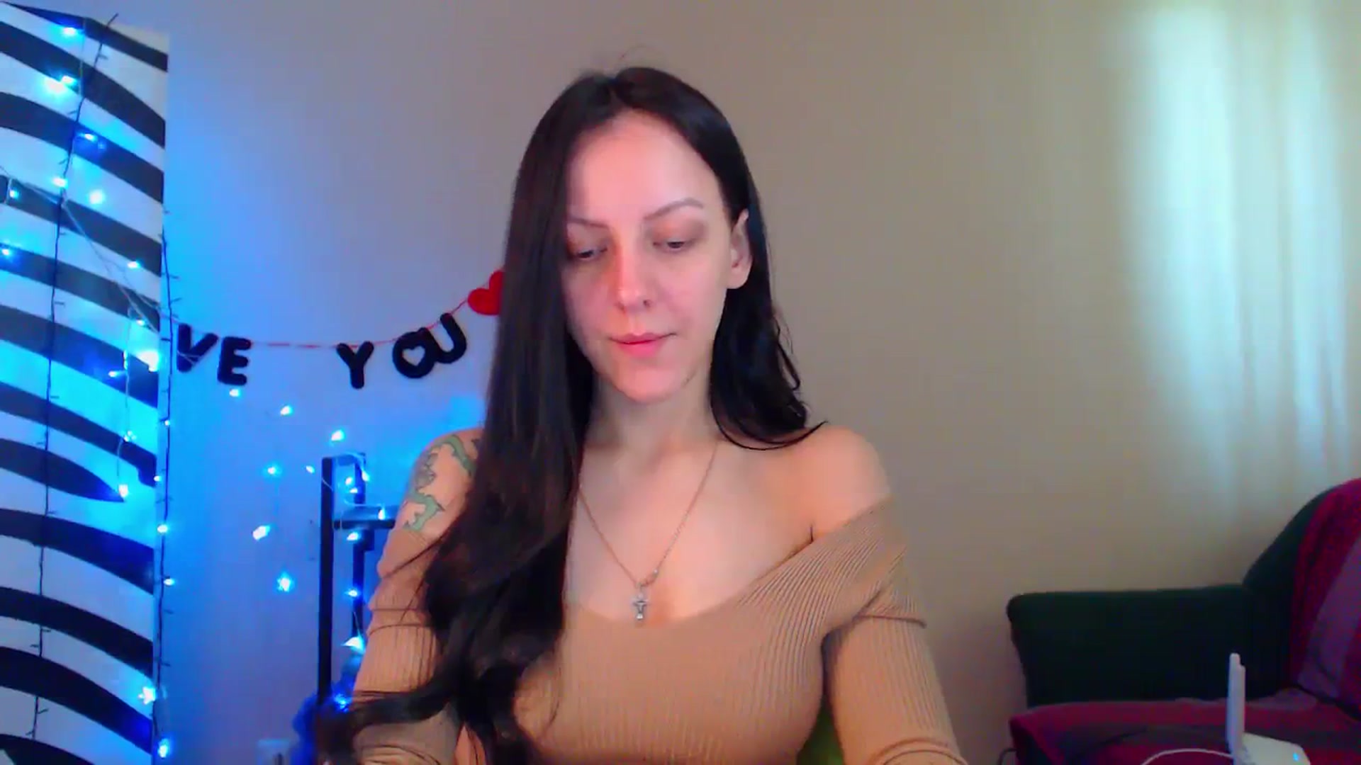 Gallery image thumbnail from Cos_Sexy's myfreecams stream on, 04/14/2024, 10:28 image 9 of 20