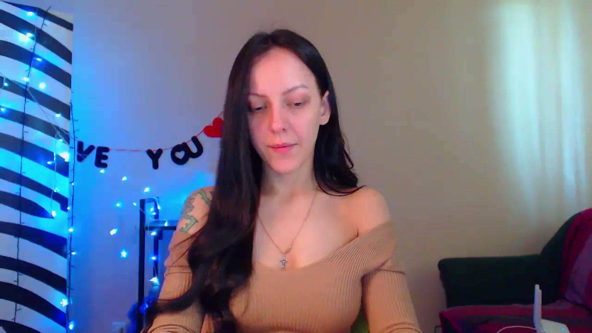Gallery image thumbnail from Cos_Sexy's myfreecams stream on, 04/14/2024, 10:28 image 7 of 20