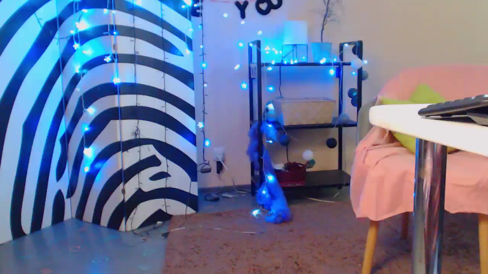 Gallery image thumbnail from Cos_Sexy's myfreecams stream on, 04/14/2024, 12:06 image 17 of 20