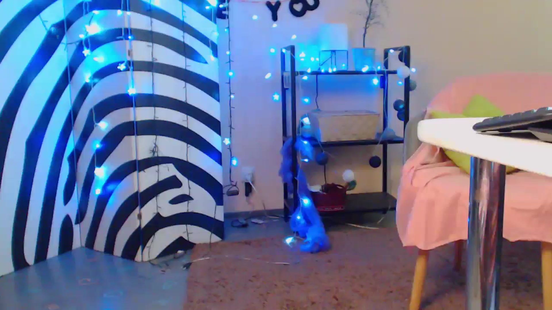 Gallery image thumbnail from Cos_Sexy's myfreecams stream on, 04/14/2024, 12:06 image 16 of 20