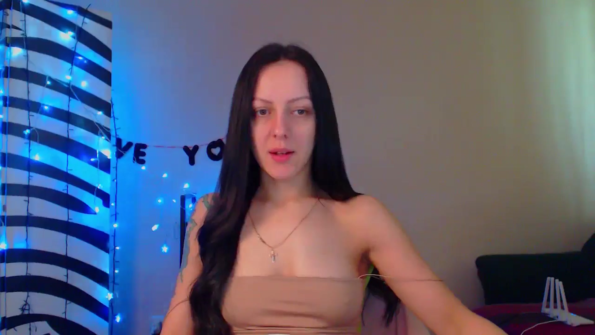 Gallery image thumbnail from Cos_Sexy's myfreecams stream on, 04/26/2024, 10:52 image 2 of 20