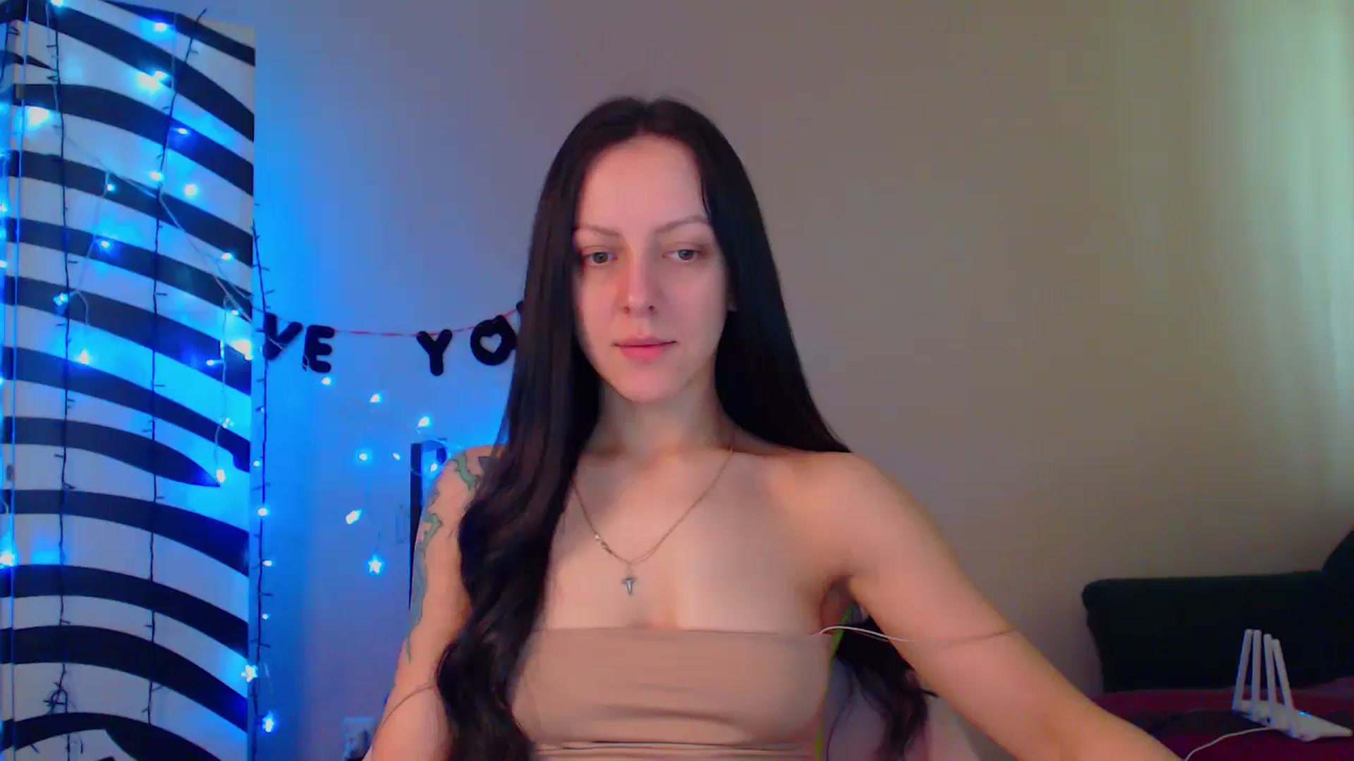 Gallery image thumbnail from Cos_Sexy's myfreecams stream on, 04/26/2024, 10:52 image 1 of 20