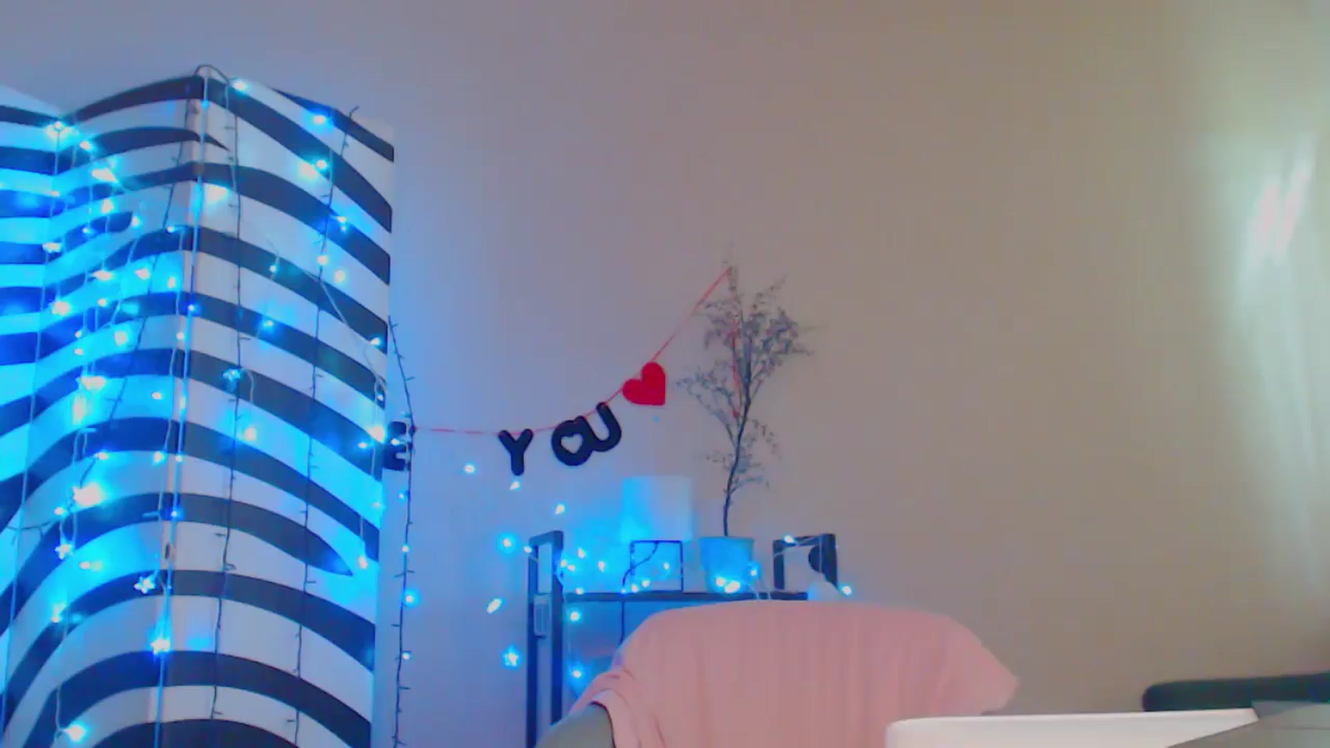 Gallery image thumbnail from Cos_Sexy's myfreecams stream on, 04/29/2024, 13:01 image 13 of 20
