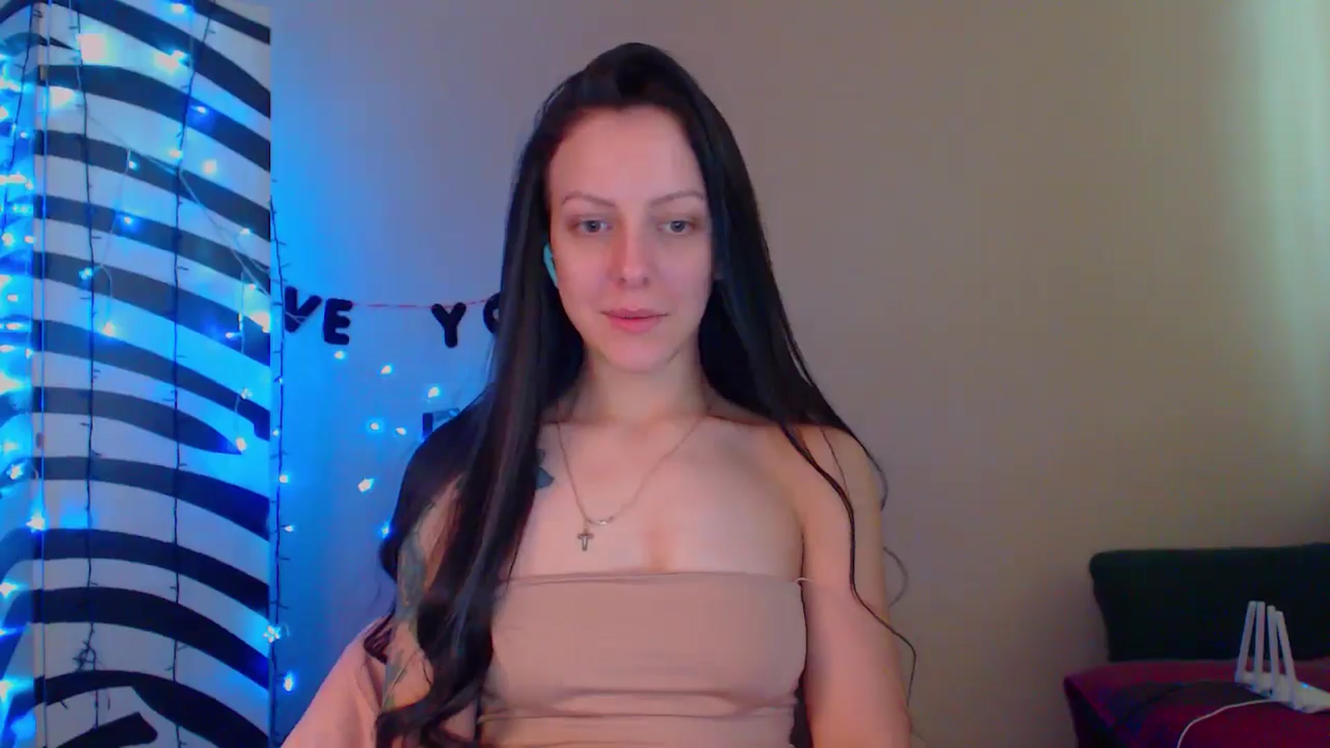 Gallery image thumbnail from Cos_Sexy's myfreecams stream on, 04/30/2024, 11:05 image 14 of 20
